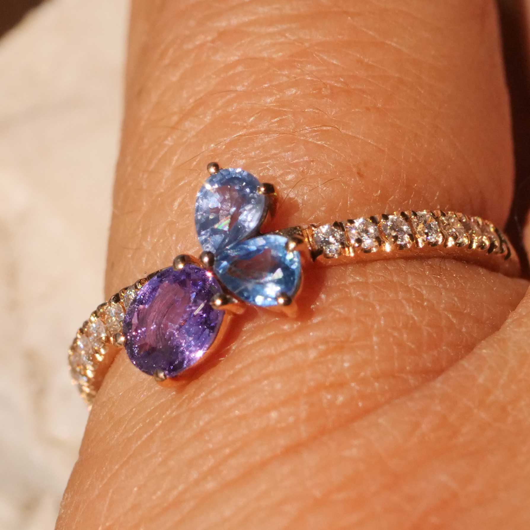 Cool colored stone jewelry I sapphire brilliant ring in 750 rose gold 0.95 ct 0.17 ct TW VS made in Italy