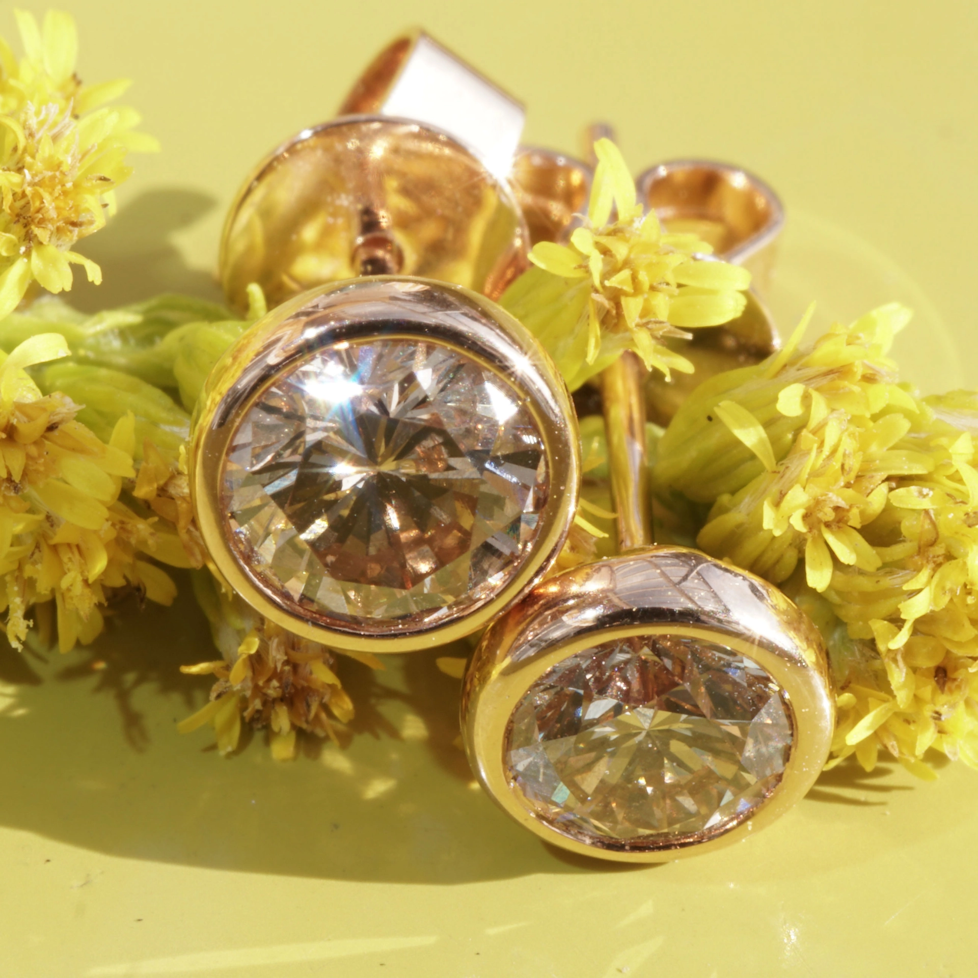 Solitaire Diamond Stud Earrings with great Brilliance 1.04 ct  brown SI 18 kt Rose Gold