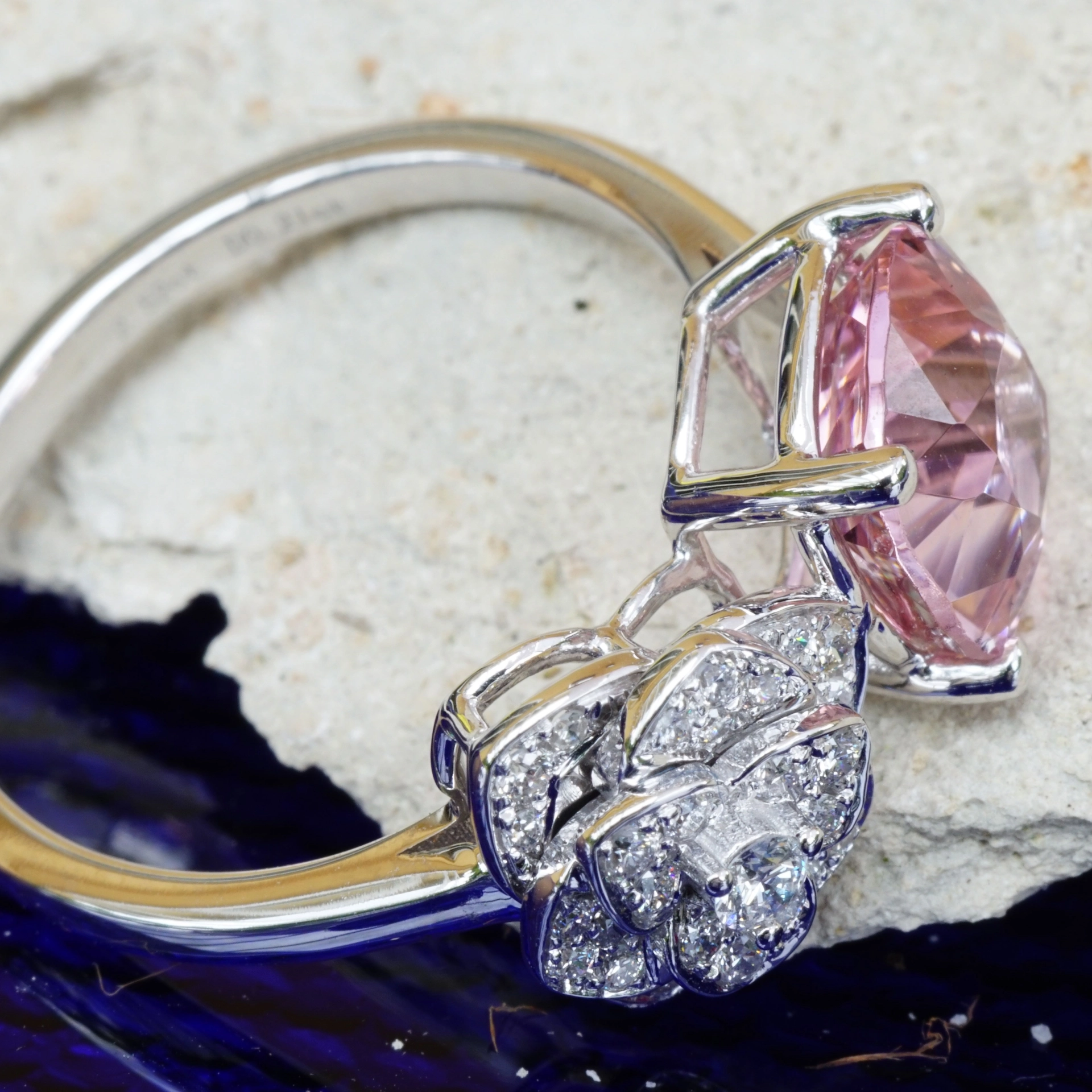 Tourmaline Diamond Ring 18 Whitegold ...a new series.....Viva en Rose.....