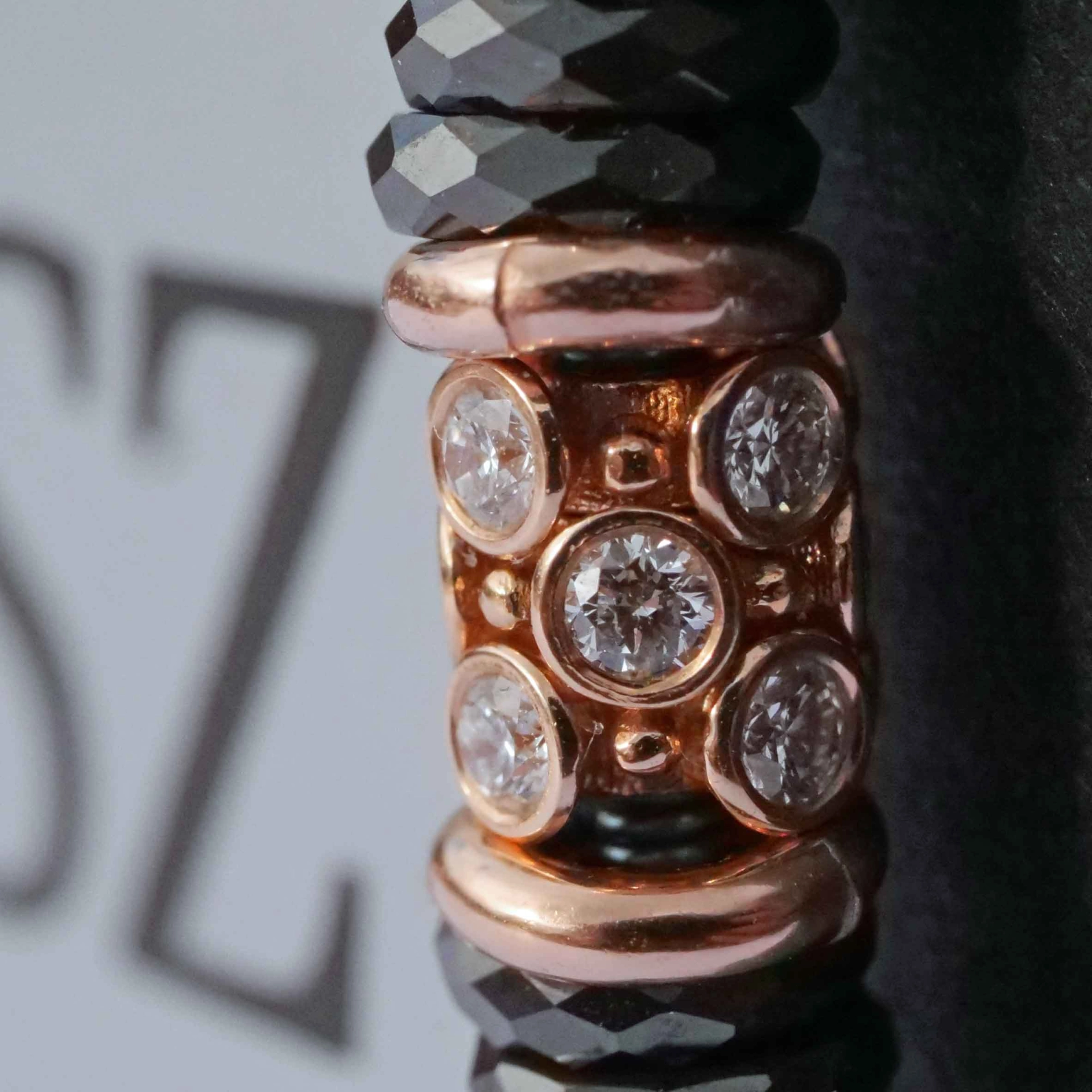 Ceramic Brilliant Bracelet from the popular Loop Kollektion Silhouette Bentner Germany