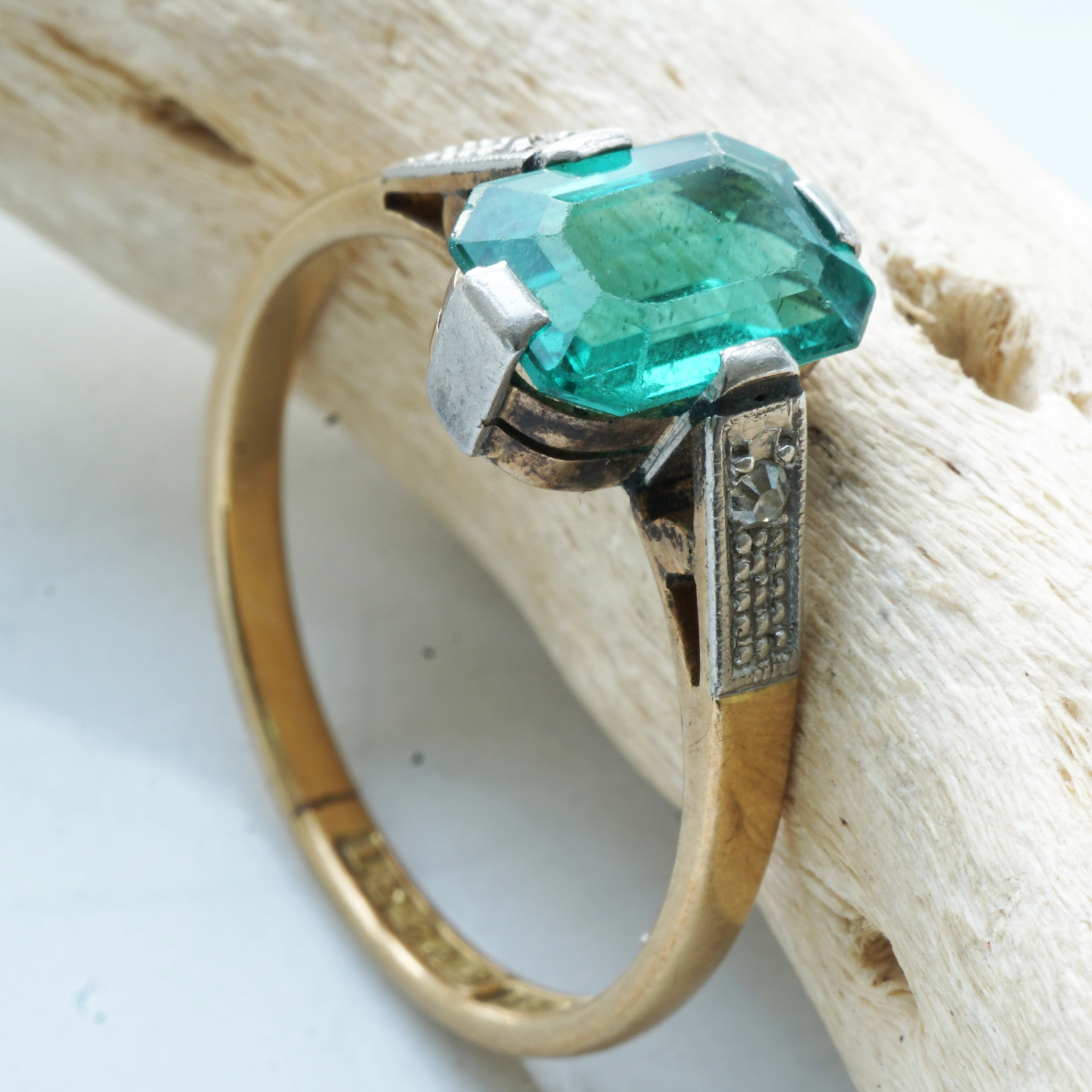 Vintage Ring 18 kt Yellowgold great blue-green Turmalin with Hallmarks