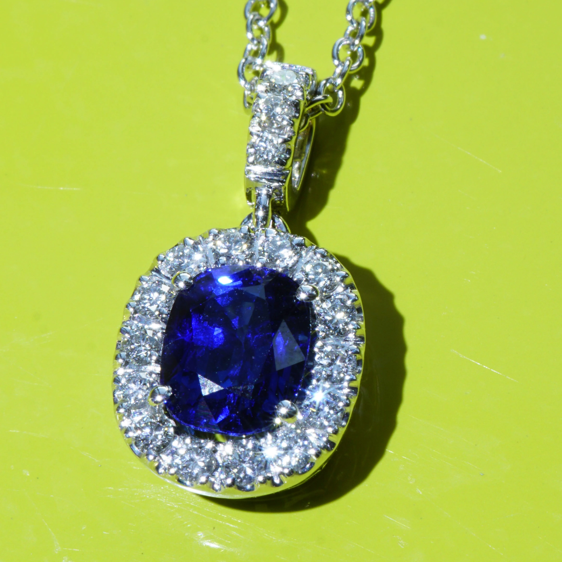 Top Saphire Brilliant Pendant with Chain 18 kt White Gold 1.14 ct AAA+