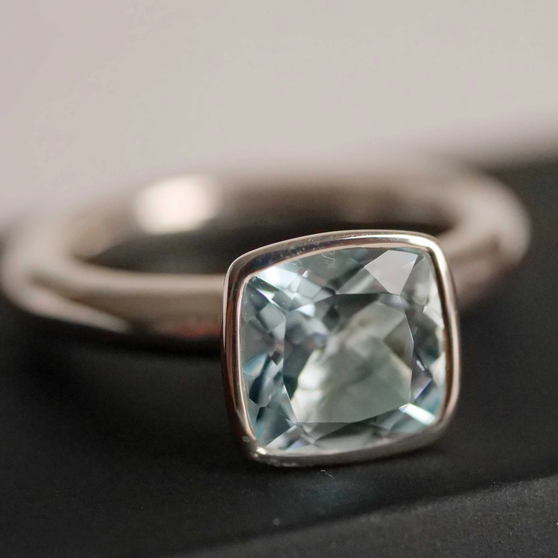 Chilango Ring Sparkling Stars 2 in solid 925 Silver with great Blue Topaz