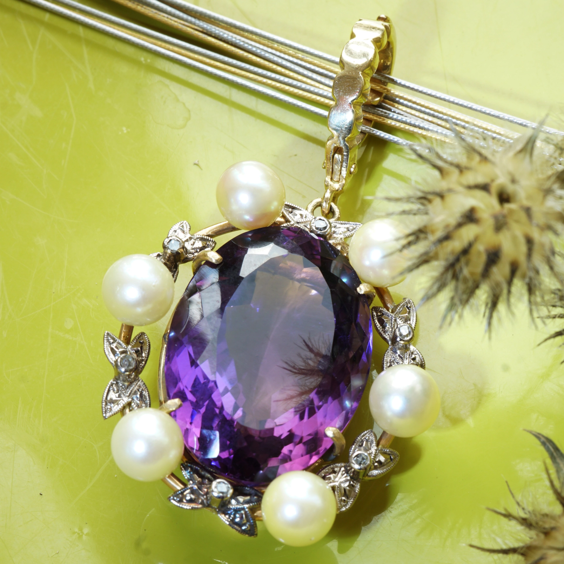 Akoya Pearl Amethyst Pendant 15 kt Yellowgold...great Vintage Jewelry