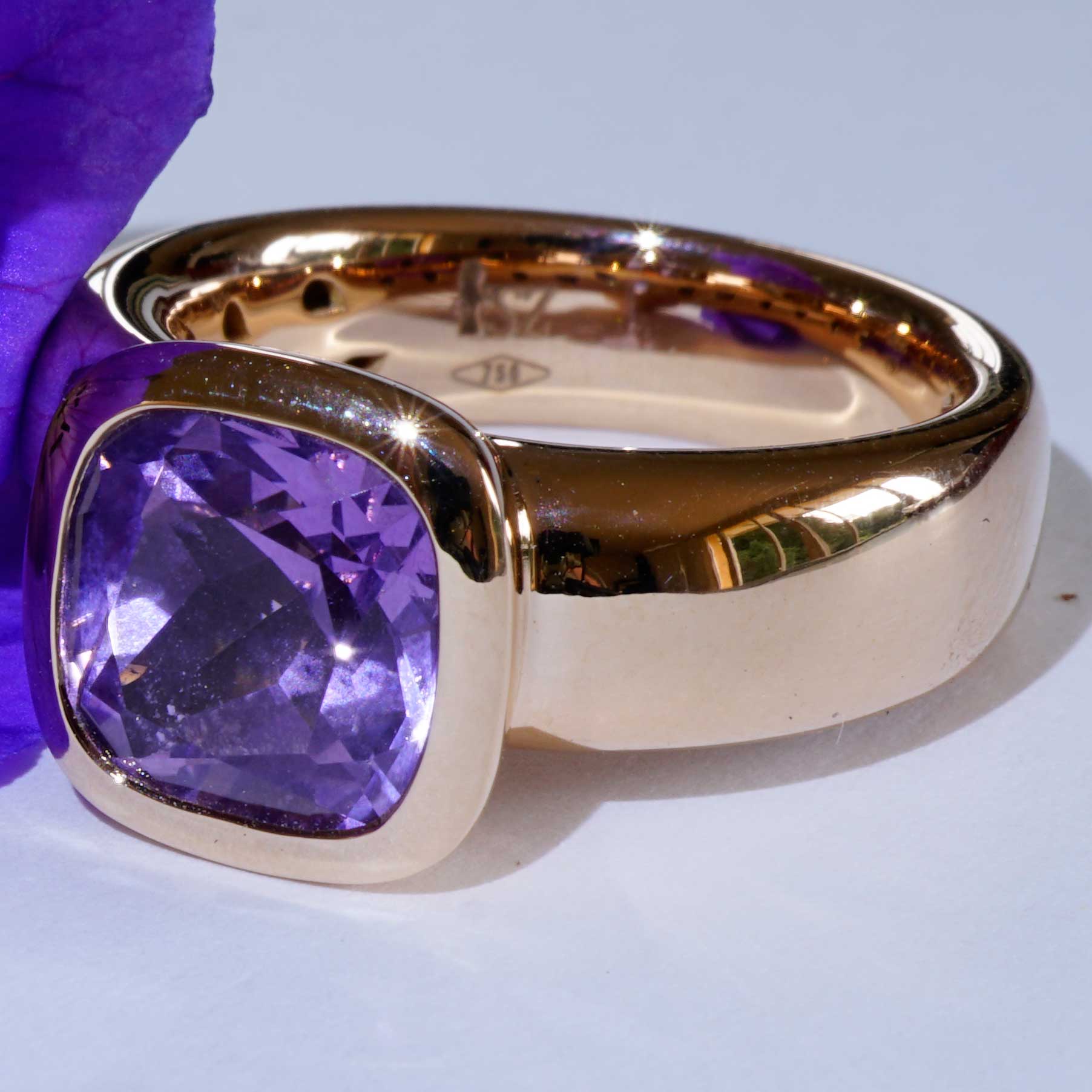Amethyst Ring 750 Rose Gold Valenza..... bella Italia.... small Cardinal Ring... so trendy 