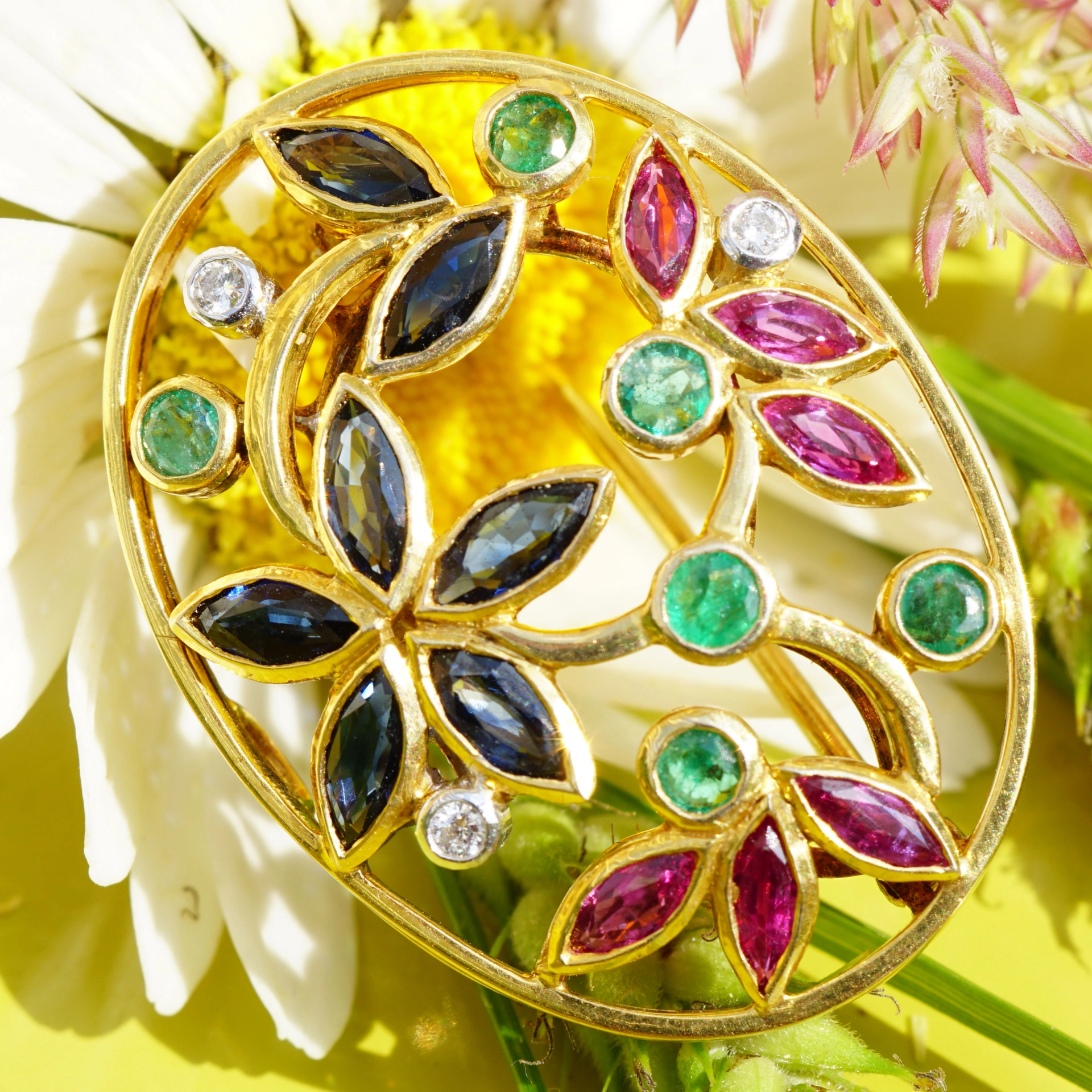 Edelstein Brillant Brosche Anhänger 585er Gold erlesen und fein..