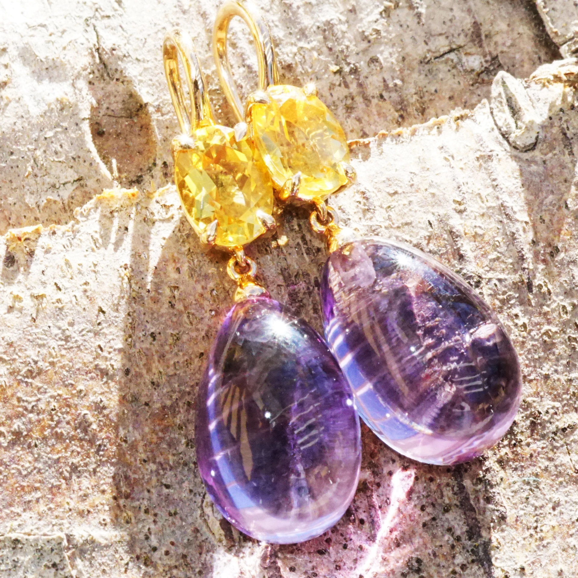 Earrings of high quality made in a traditional Italian goldsmith in Valenza, modern Design
