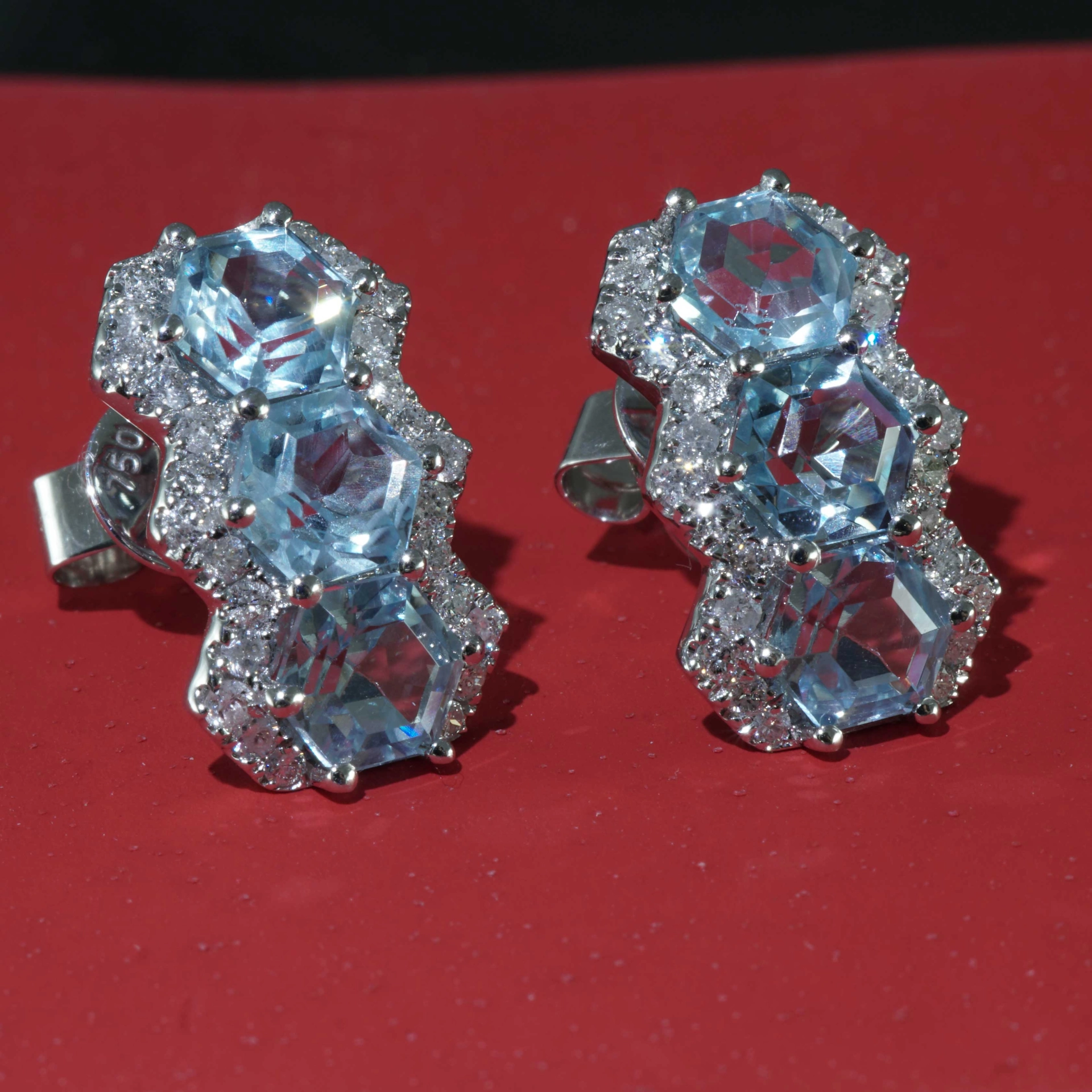 Hexagonal Cut Blue Topaz Earrings 18 kt White Gold with Diamonds