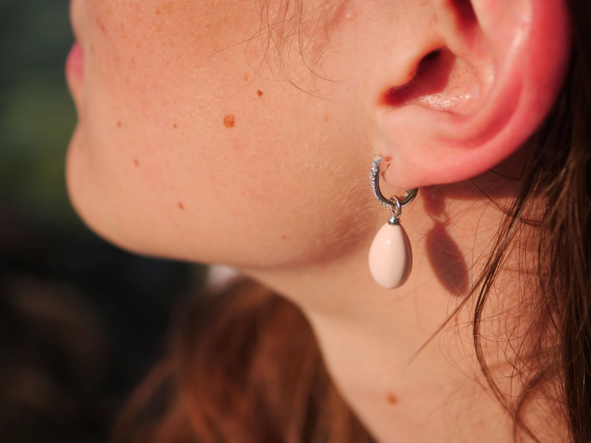 Fine Angel Skin Drop Brilliant Earrings 18 kt White Gold...sooo elegant