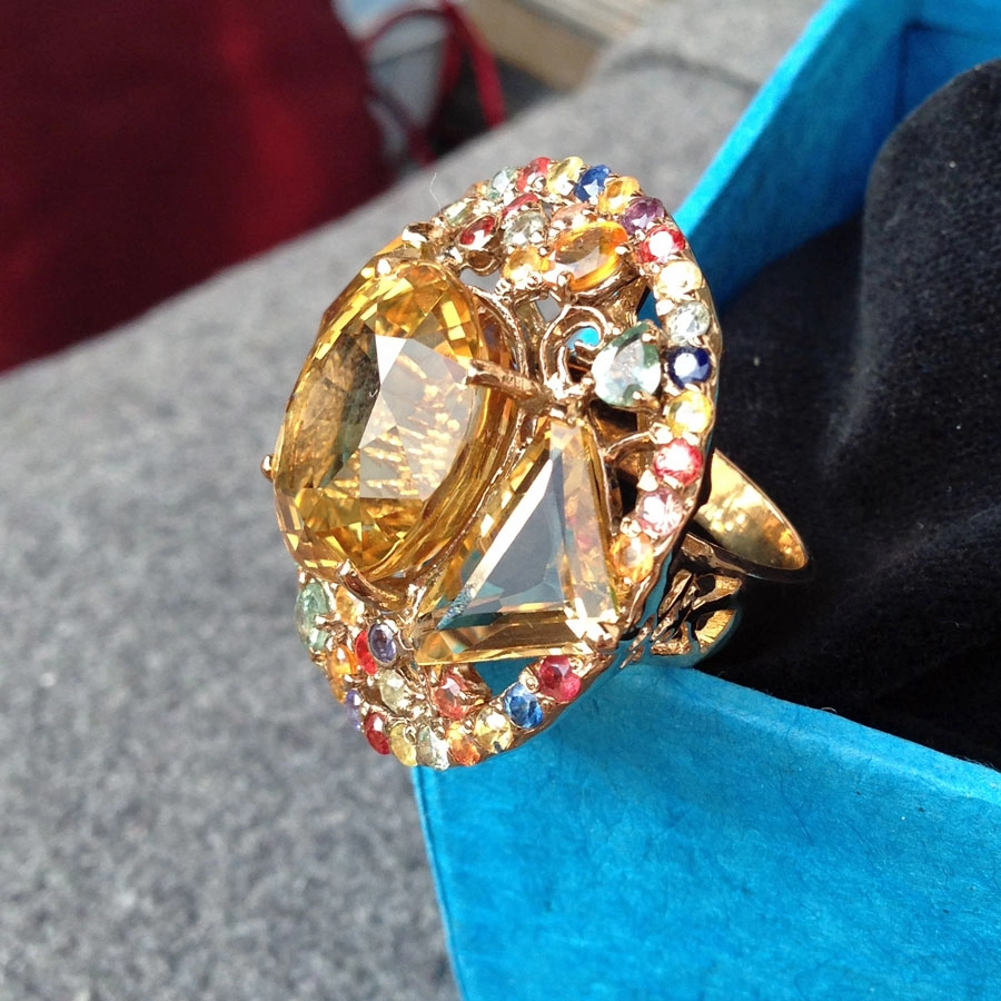 Maharadscha-Ring mit vielen Edelsteinen, Silber/rosevergoldet,