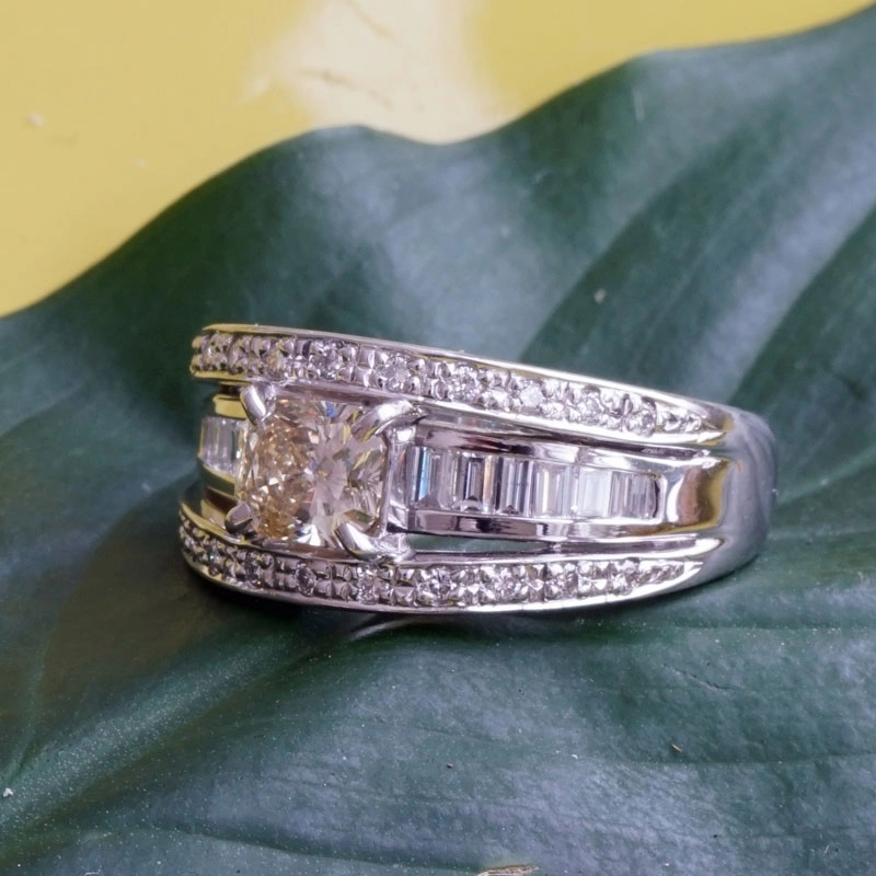 Prinzeß-Diamant-Ring-900er-Platin-0.845ct-0.48ct