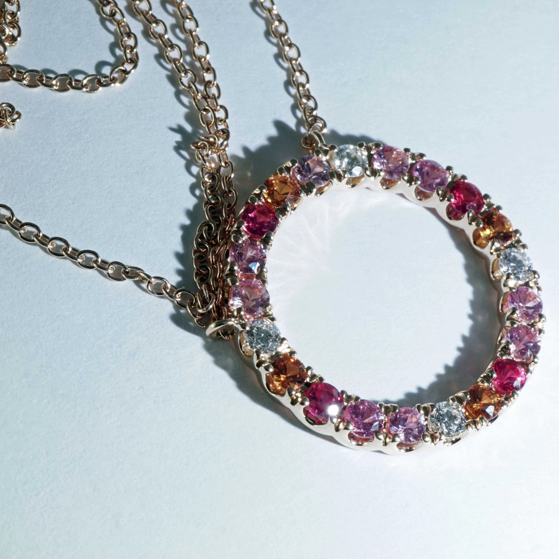 Saphire Brilliant Necklace 18 kt Rose Gold...stunning play of Colors