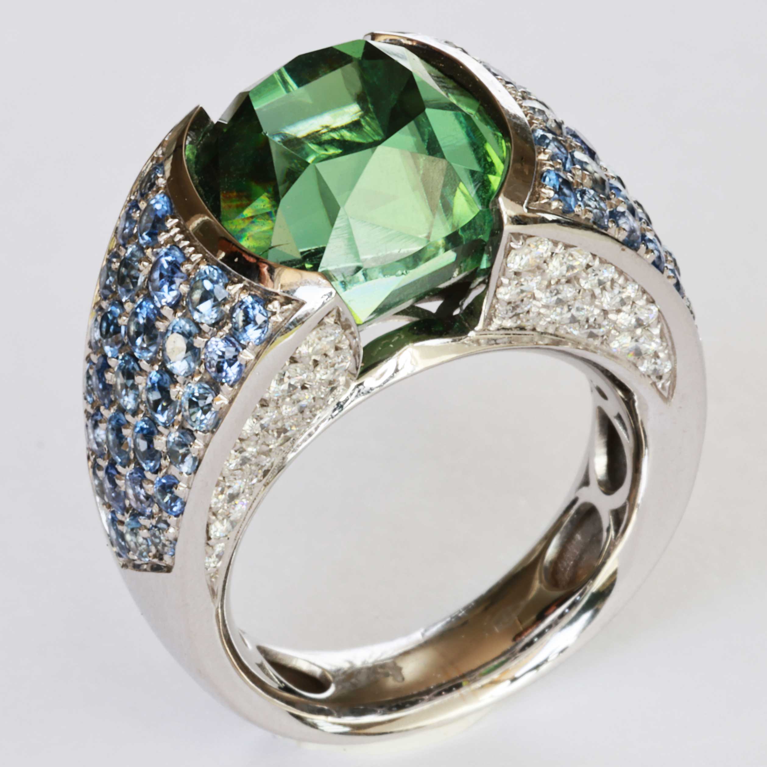 Lagoon Green Turmalin Saphire Brilliant Ring 18kt Whitegold Afghanistan AAA+