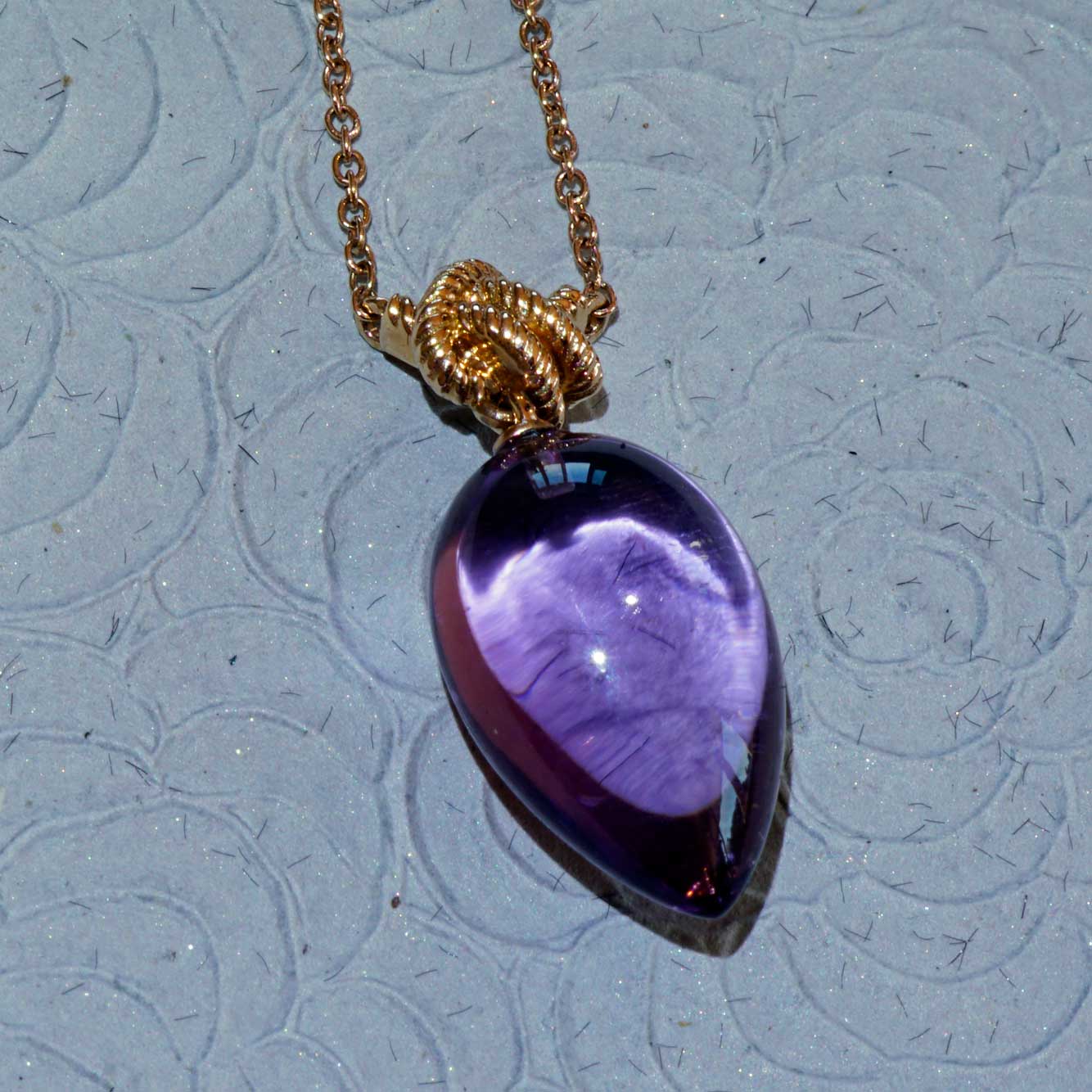 For Sailors... Amethyst Pendant with Chain 750 Rose Gold... delicate Knot Shape with large Amethyst Drop