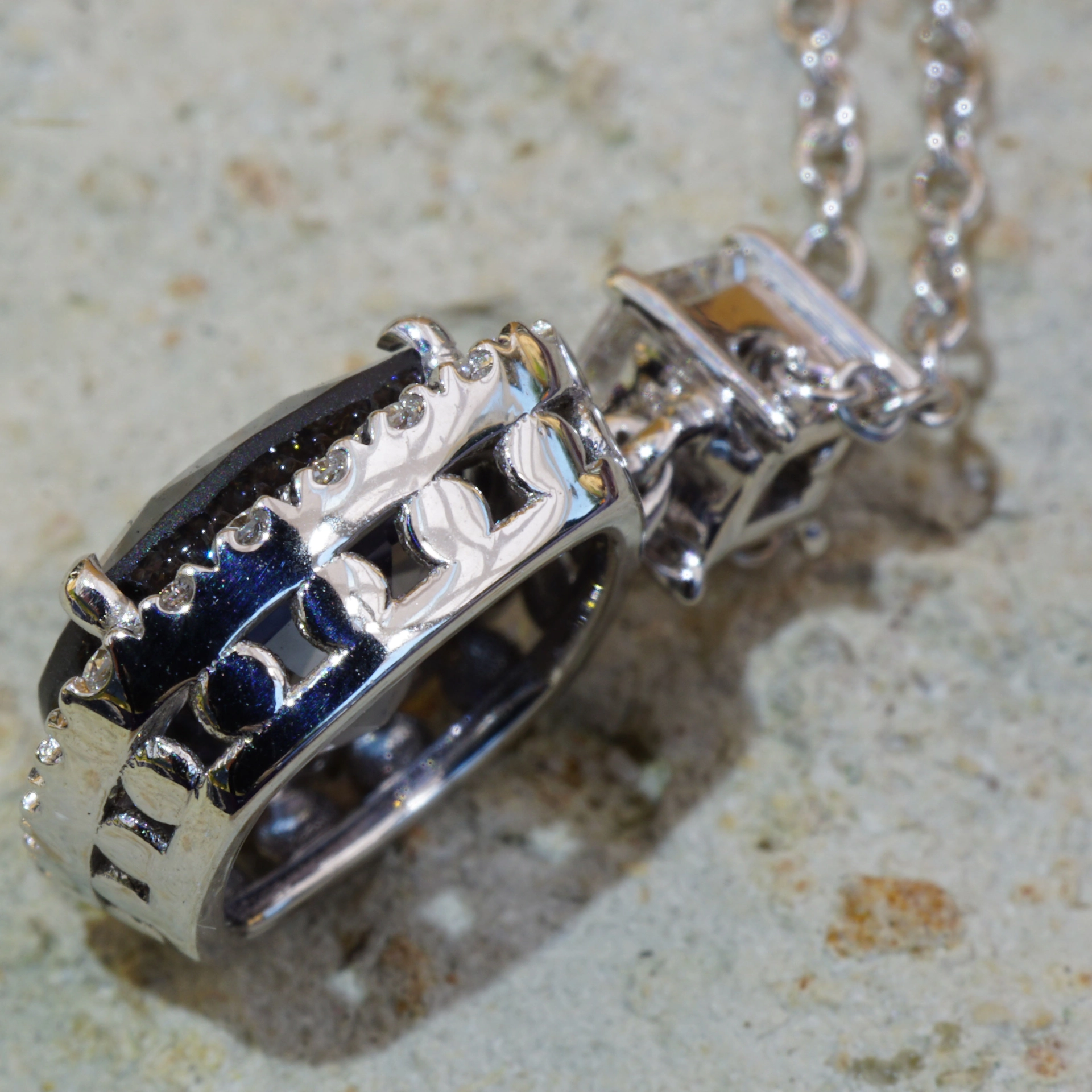 Grey-Blue Spinel Diamond Necklace 2.45 ct AAA+....Great Luminosity 18 kt Whitegold