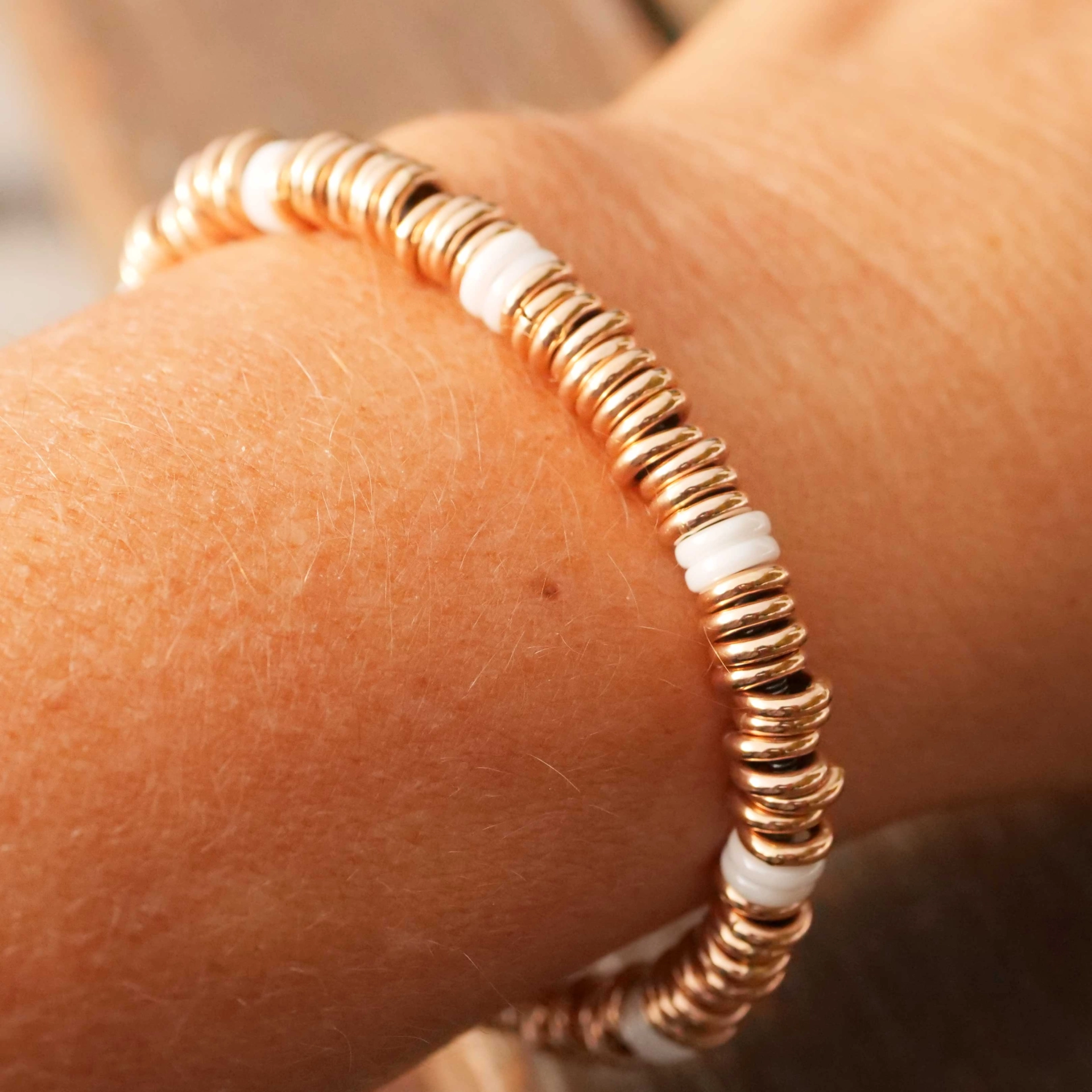 Brilliant White Ceramic Bracelet Loop Kollektion Silhouette Bentner Germany