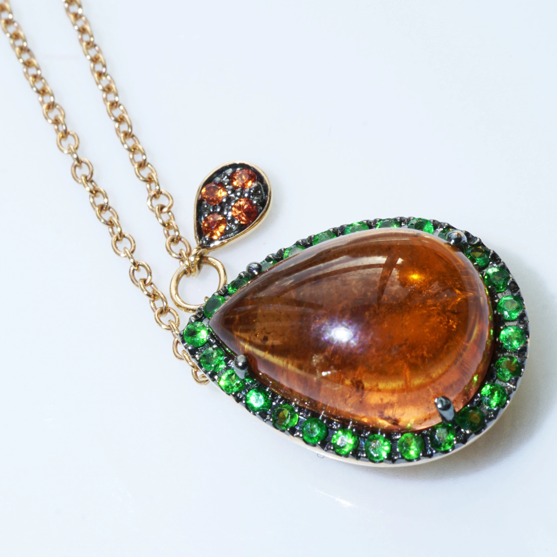 Turmalin Pendant..great Color...green Tsavorith and yellow-pinkish Turmalin and Saphire 18 kt Rosegold