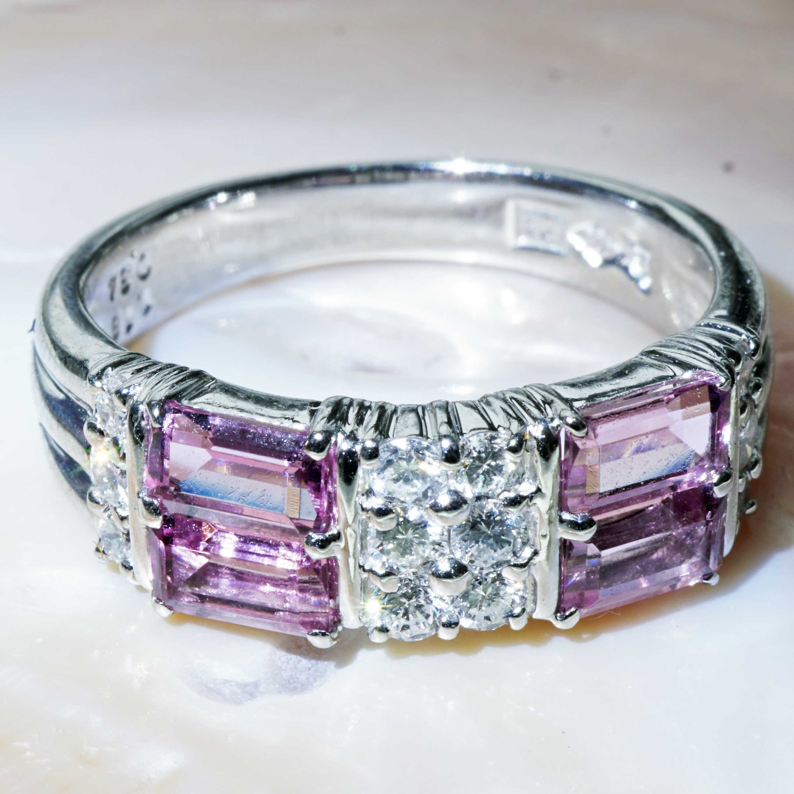 Pink Tourmaline Brilliant Ring 900 Platinum 1.18 ct 0.34 ct fancy Shape with geometric Structure