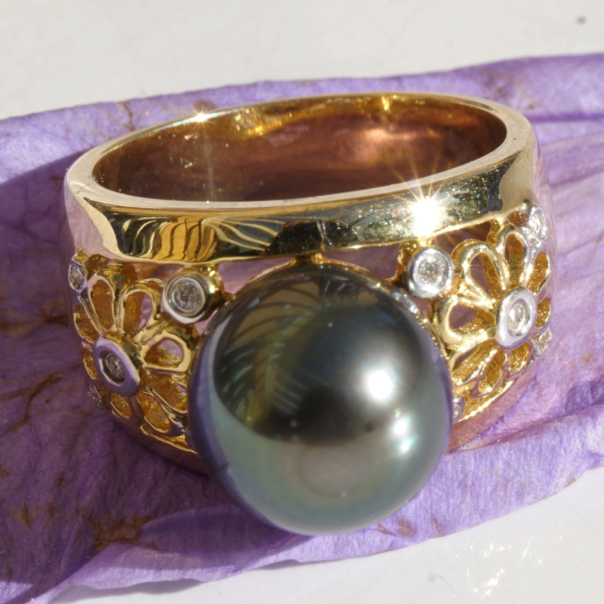 Tahiti Zuchtperl Diamant Ring 585er Gelbgold 11 mm D. 9,9 Gramm schwer Klassiker