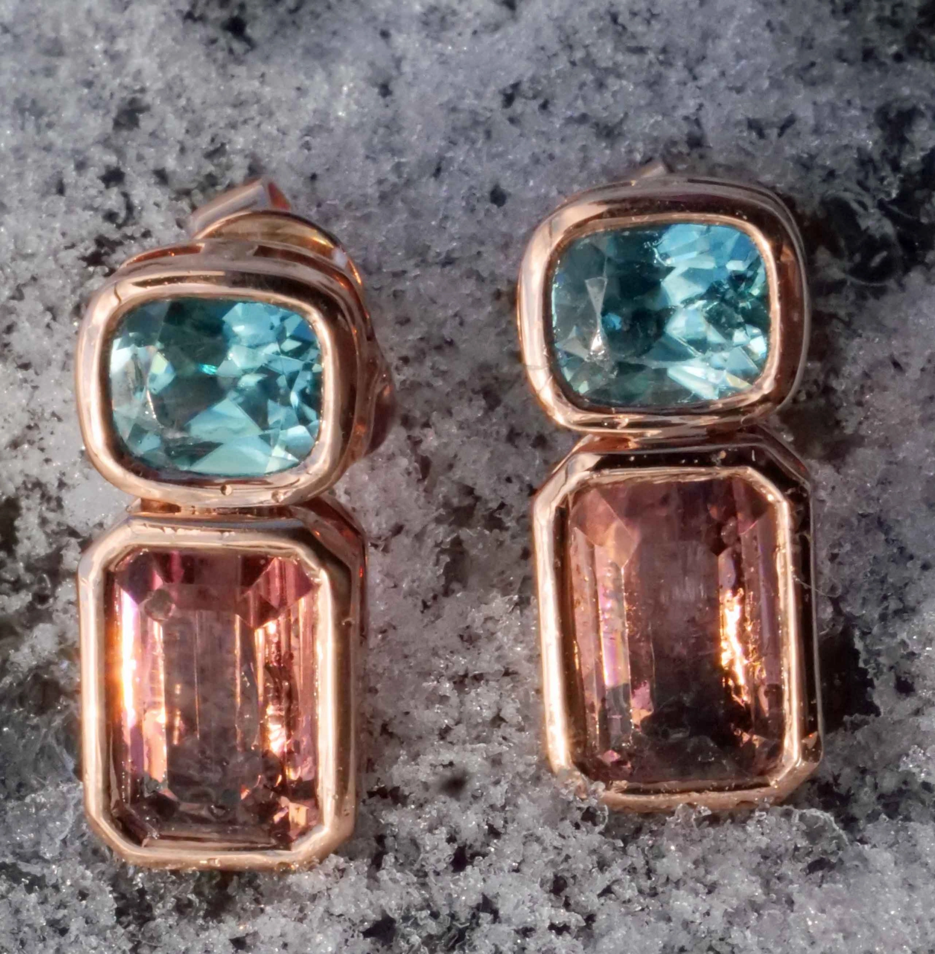 Blue Zirkon Tourmaline Ear Studs 18 kt Rose Gold....such a exquisite Color Combination