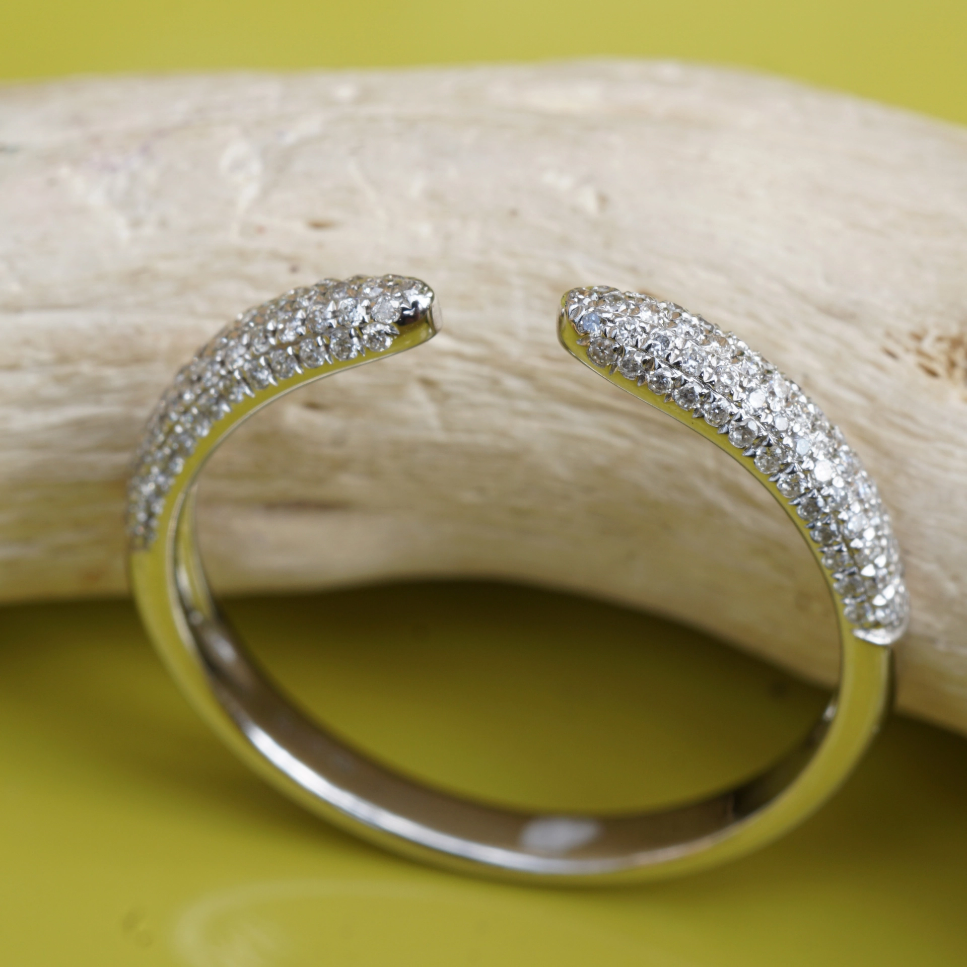 Brilliant Ring 18 kt White Gold 0.25 ct...ideal combining Ring