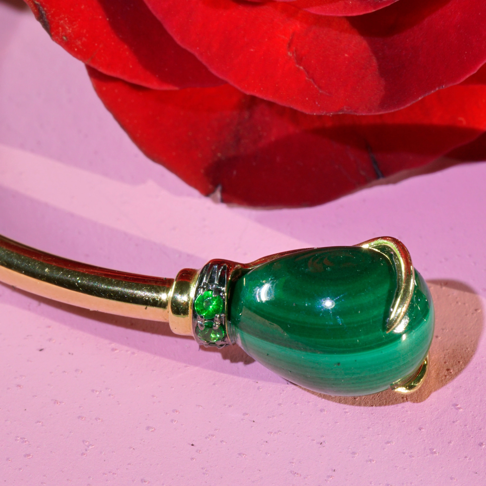 Malachite Tsavorithe Bracelet 18 kt Yellowgold 7 ct ...very nice and elegant!