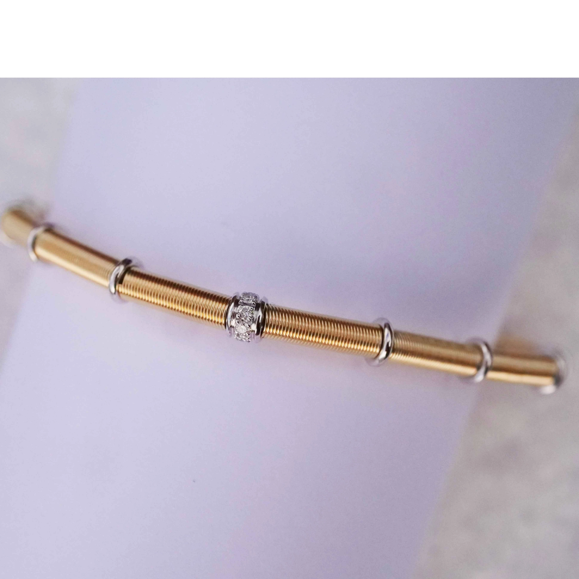 Strechy Brilliant Bracelet Ivy 18 kt Yellow Gold Wire Wrapping Präzion Silhouette Germany