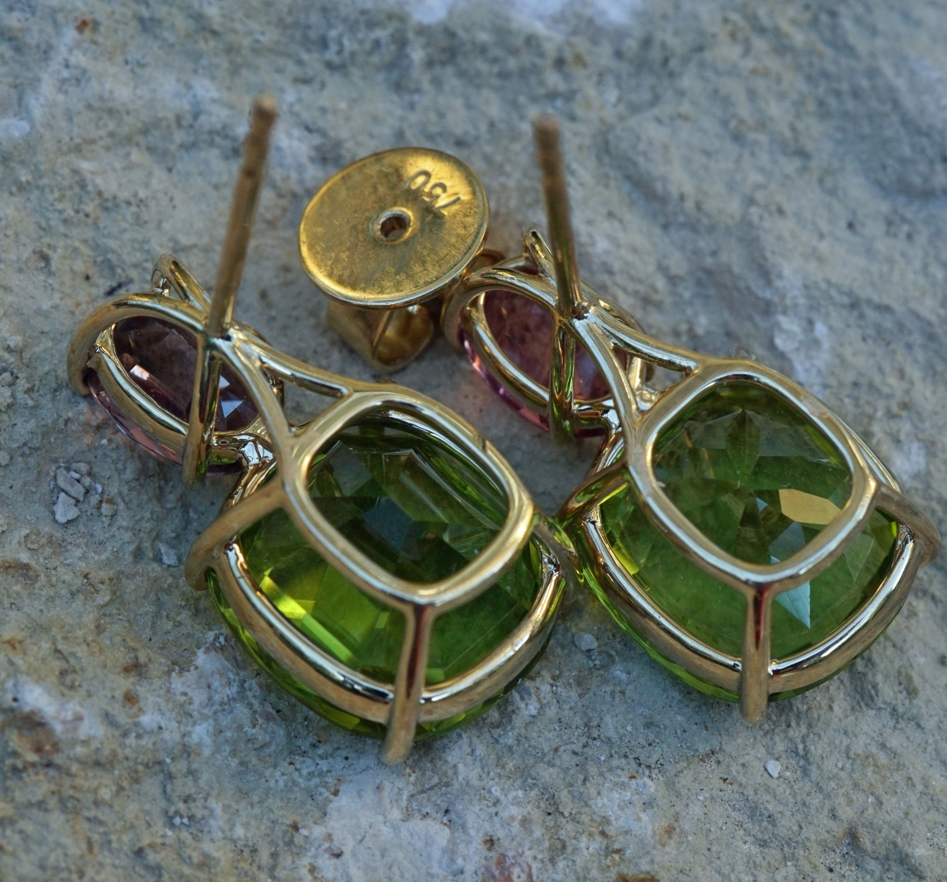 Ohrstecker Peridot Spinell 10 CARAT 750er Gold WE CELEBRATE COLORS