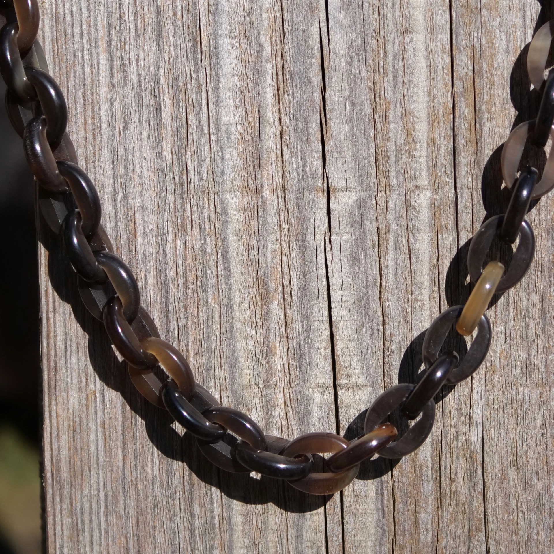 Horn Necklace...very chic....light and easy