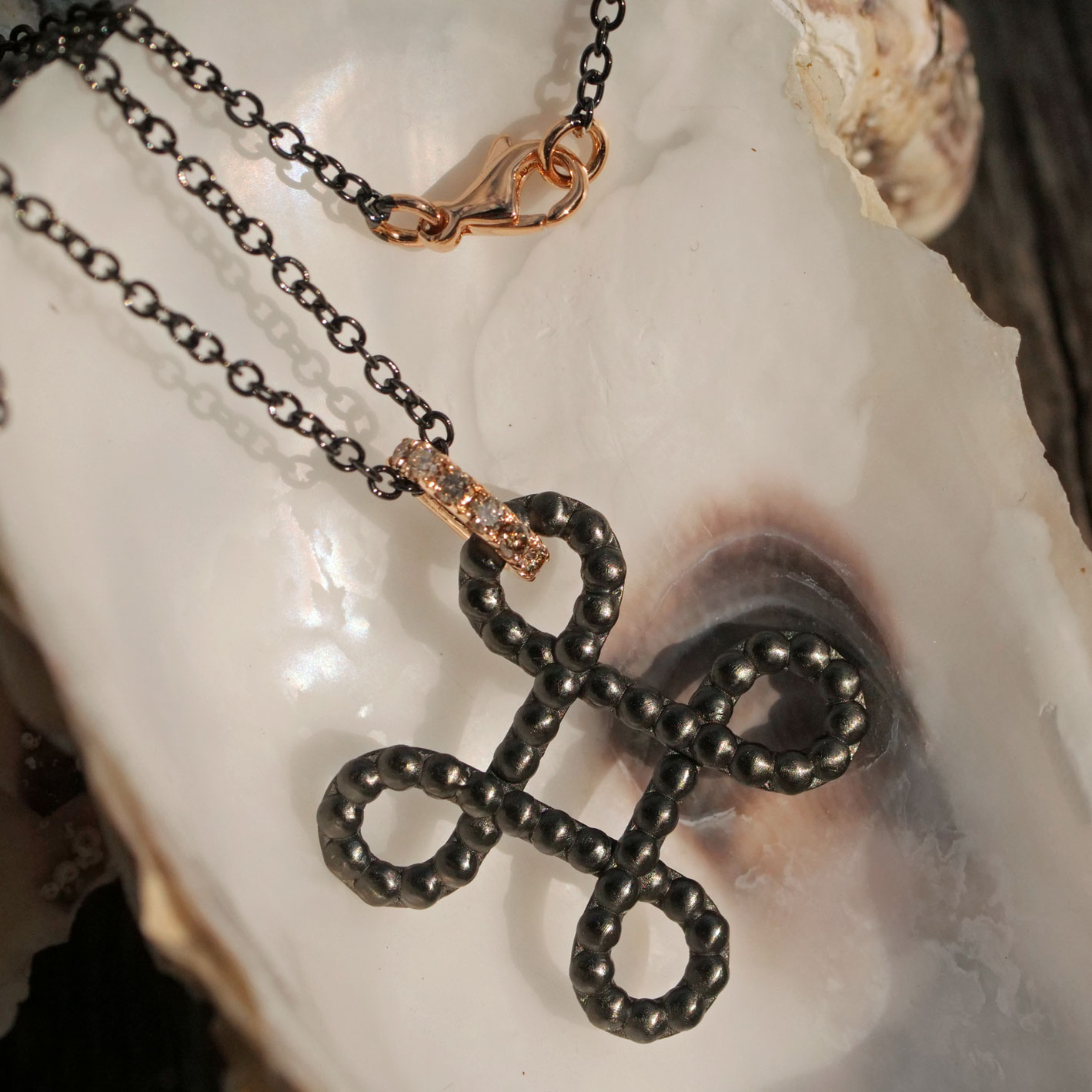 Brilliant Necklace 750 Rose Gold 0.29 ct TW VS... Mysticism Knot.. black rhodium-plated stainless steel
