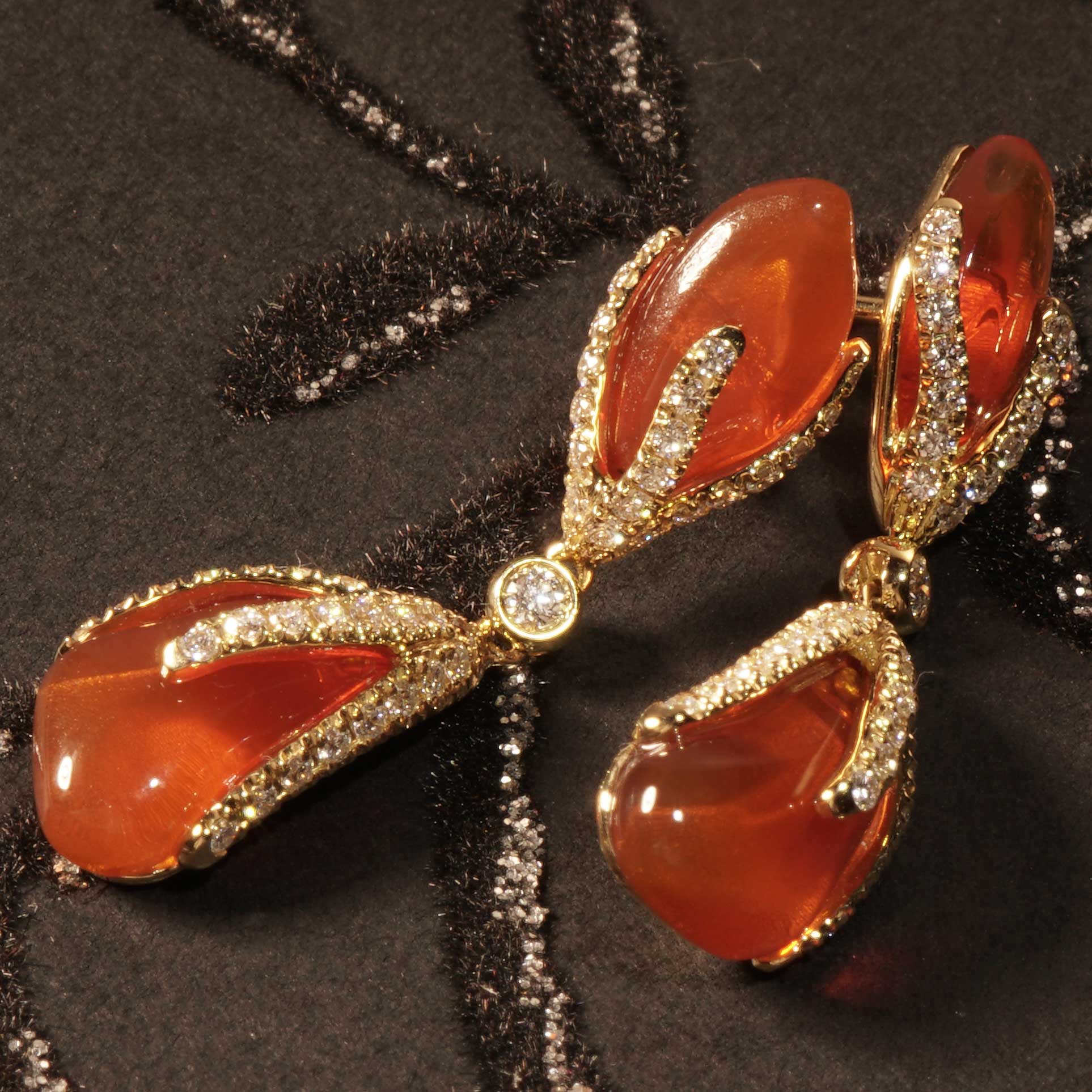 Fireopal Brilliant Earrings 18 kt Yellow Gold...abstract Design sooo stunning 