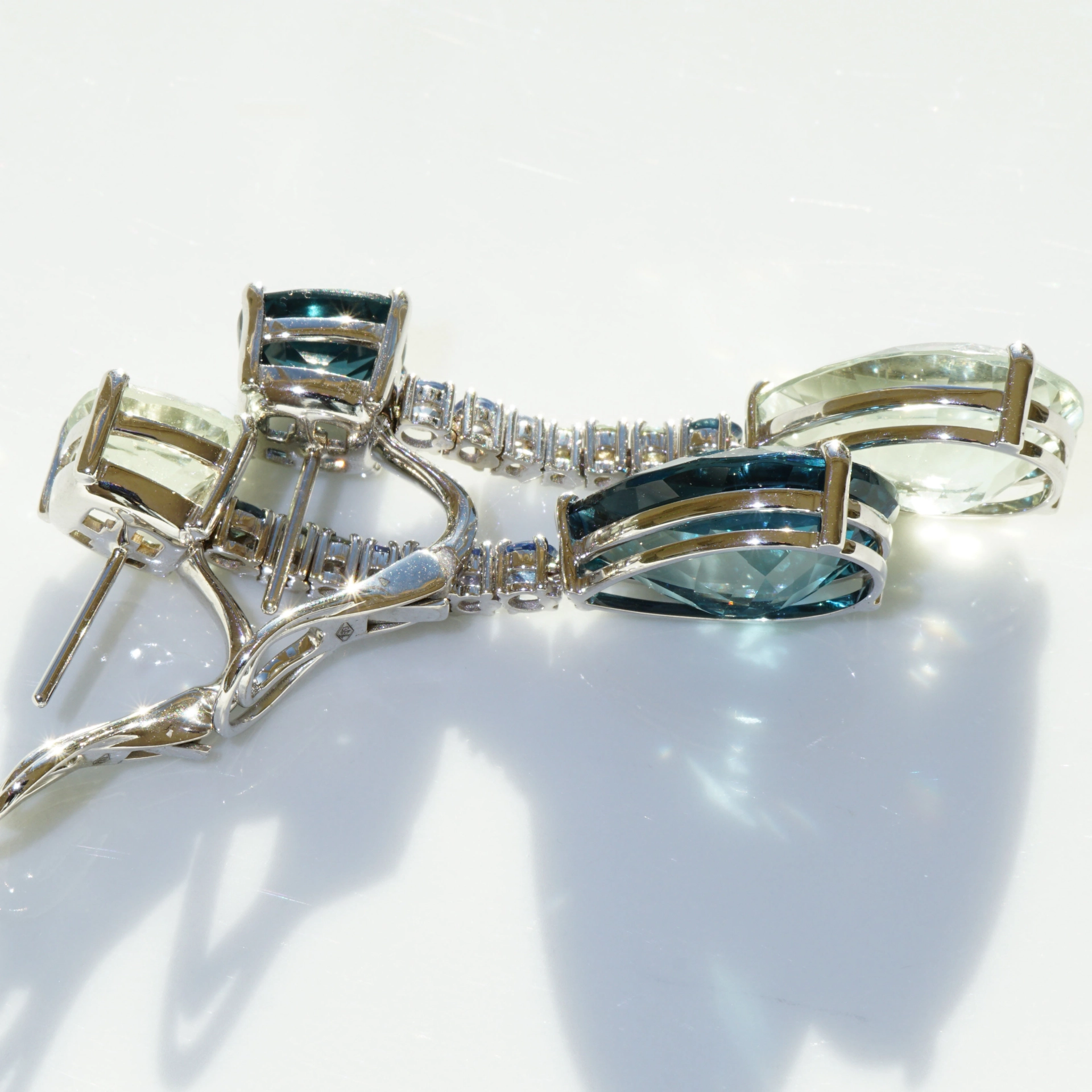 Topaz Amethyst Saphire Earrings.. High End 18 kt Jewellery MAGNIFIC