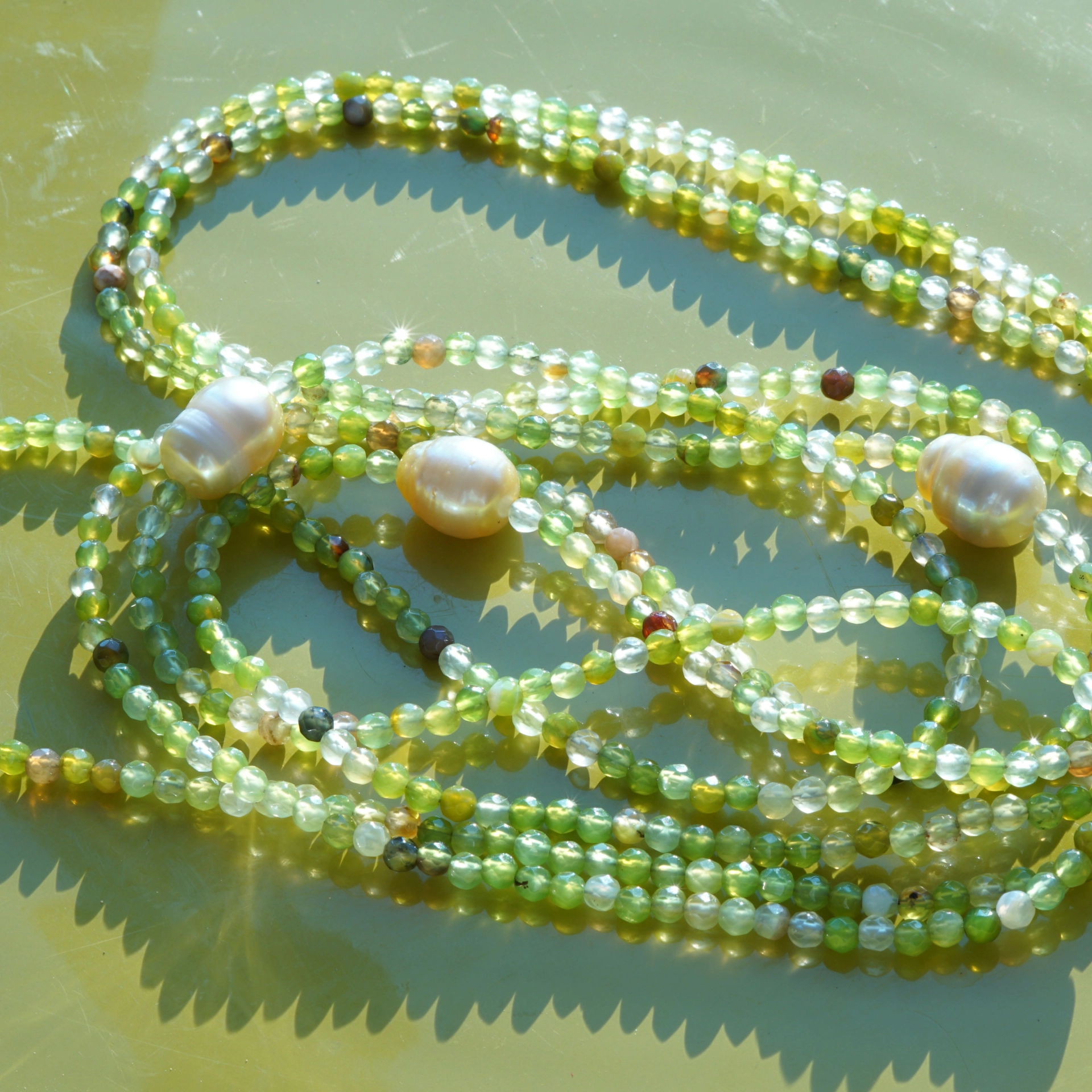 Amazing Colors....this Necklace with Southsea Pearls is gorgeous