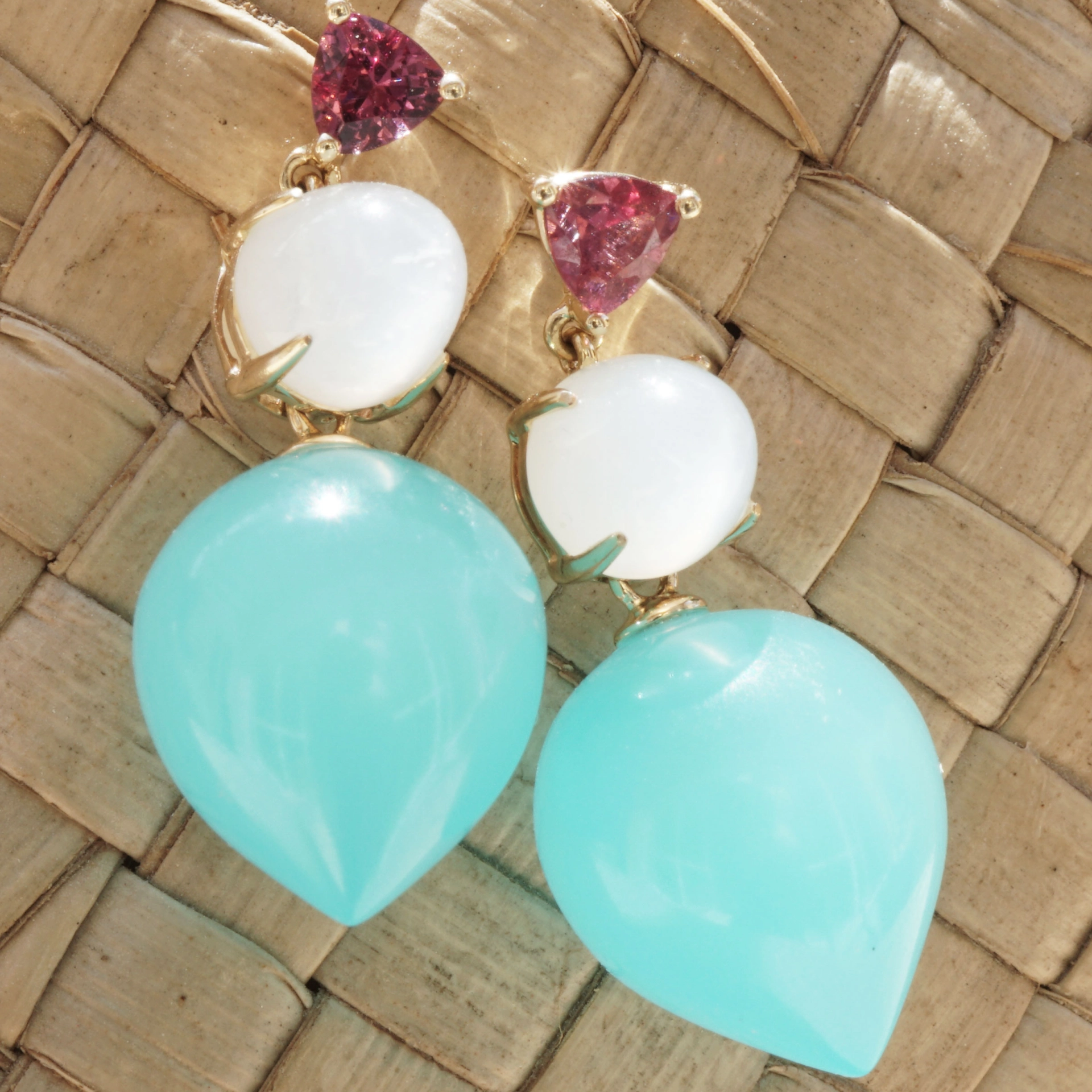 Beautiful Paraiba Blue Calzedon Rhodolite Moonstone Earrings 14 kt Yellow Gold