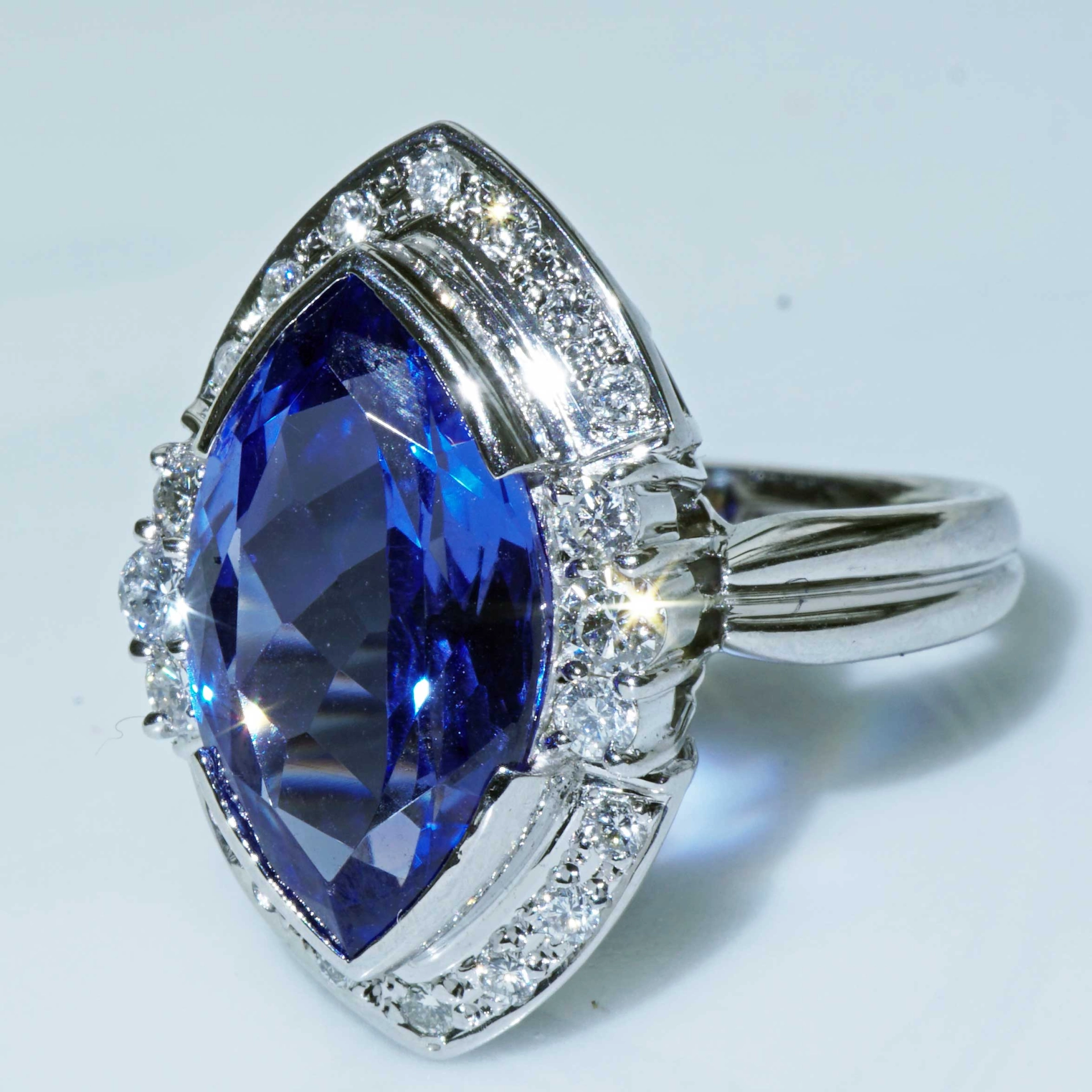 Tanzanite Brilliant Ring 900 Platinum 6.42 ct 0.50 ct.. Star of Africa in Navette Shape...soooo beautiful