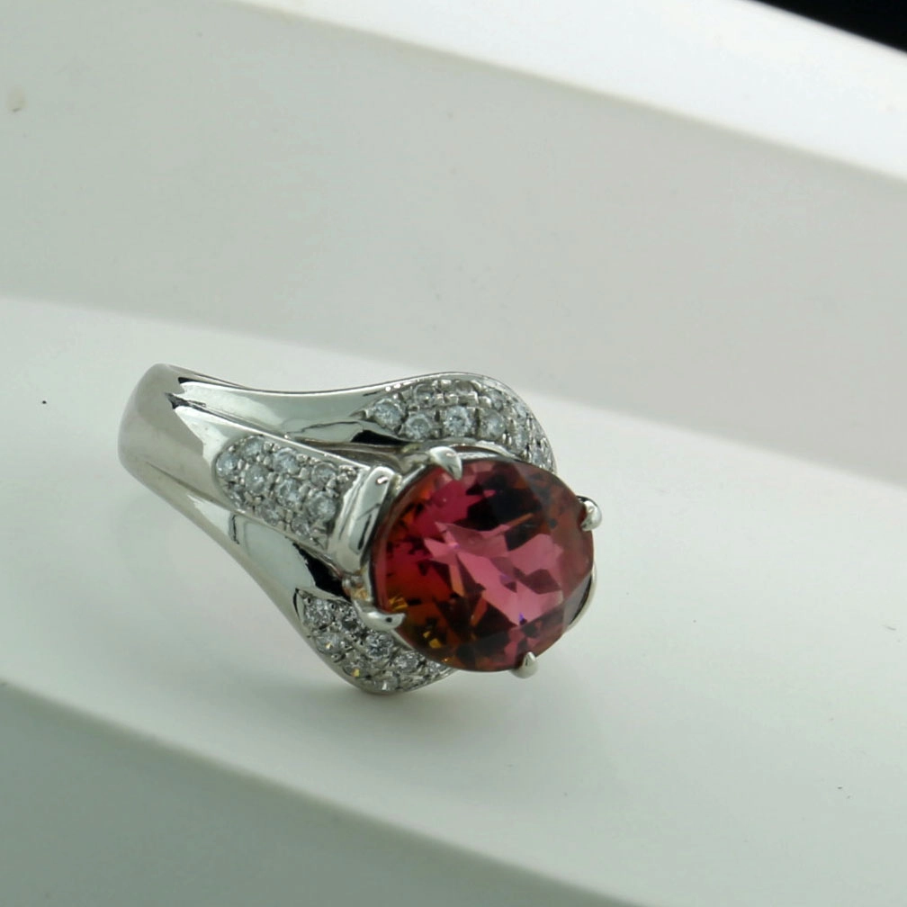 Tourmalin Bicolor Brilliant Ring 18 kt White Gold
