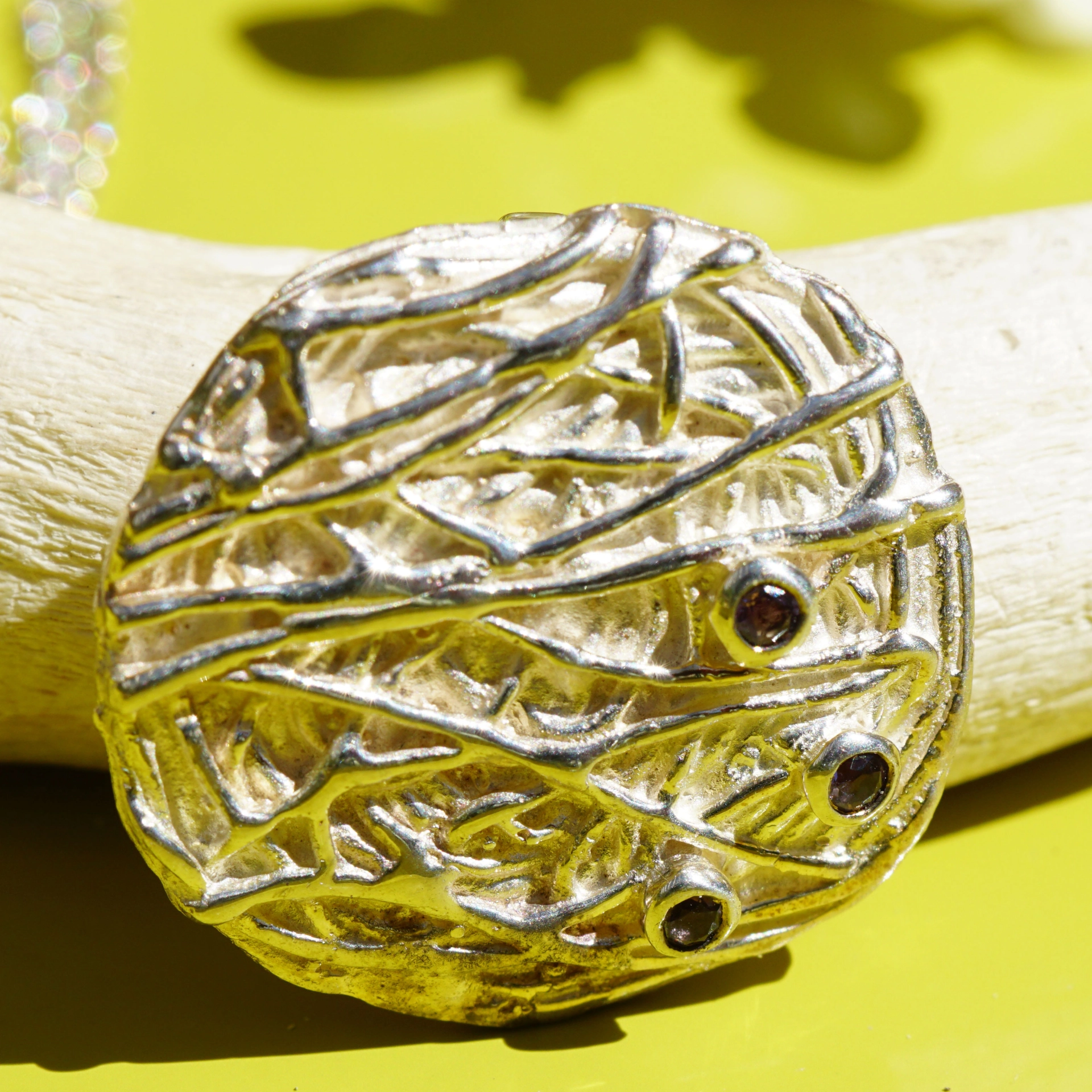 Saphir Anhänger mit Kette 925er Sterlingsilber ....Wollknäuel Struktur Handarbeit