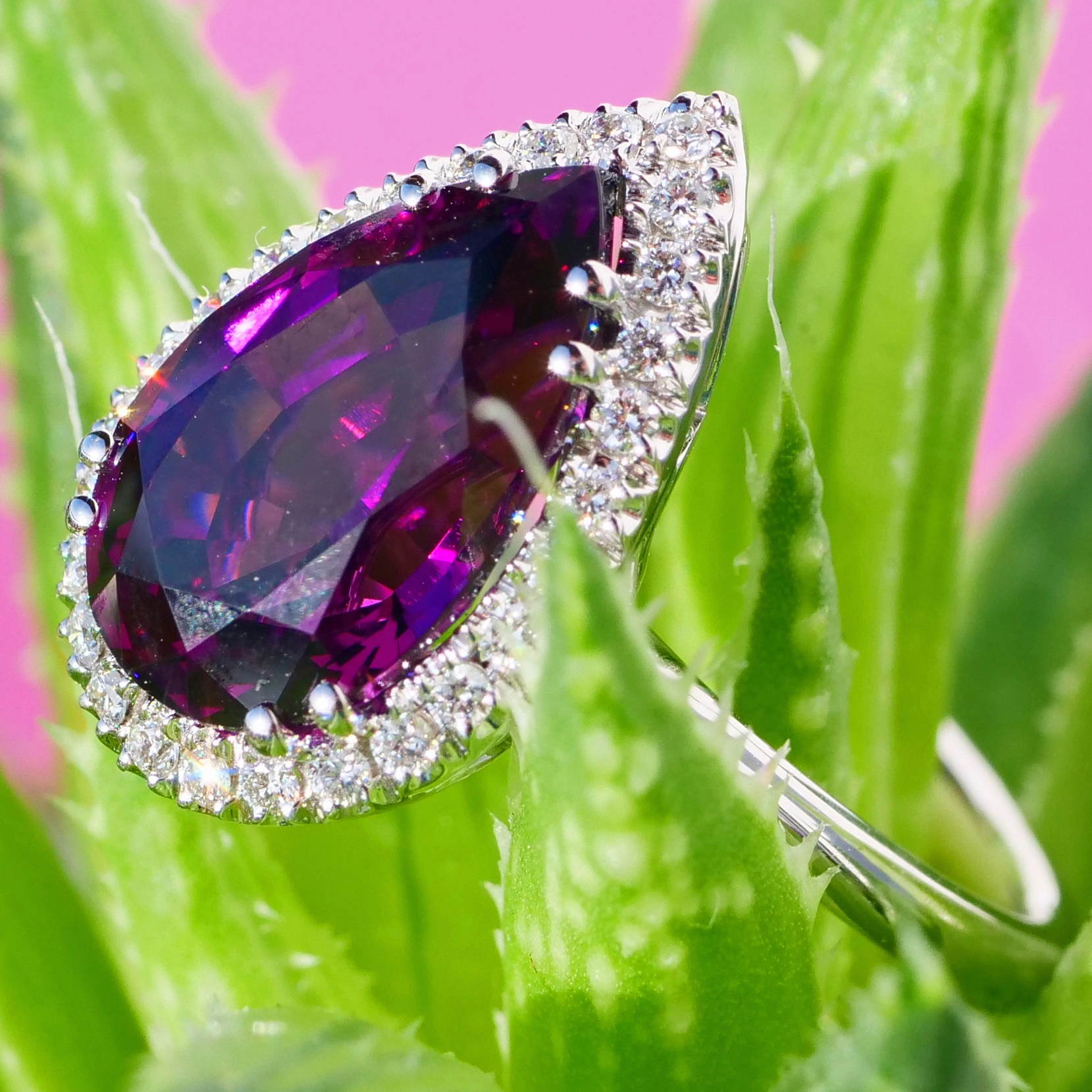 Rhodolite diamond ring 750 white gold, 4.74 ct, Mozambique AAA+ couldn't be better ...
