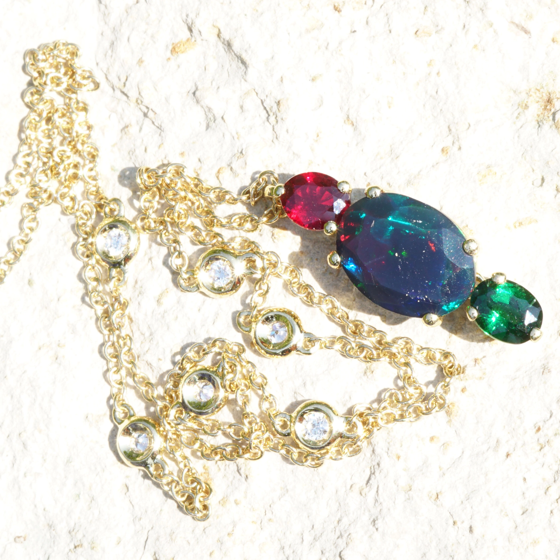 Black Opal Rubin Tsavorit Anhänger m. Brillant Kette 750er Gelbgold ....Hot Stuff.....