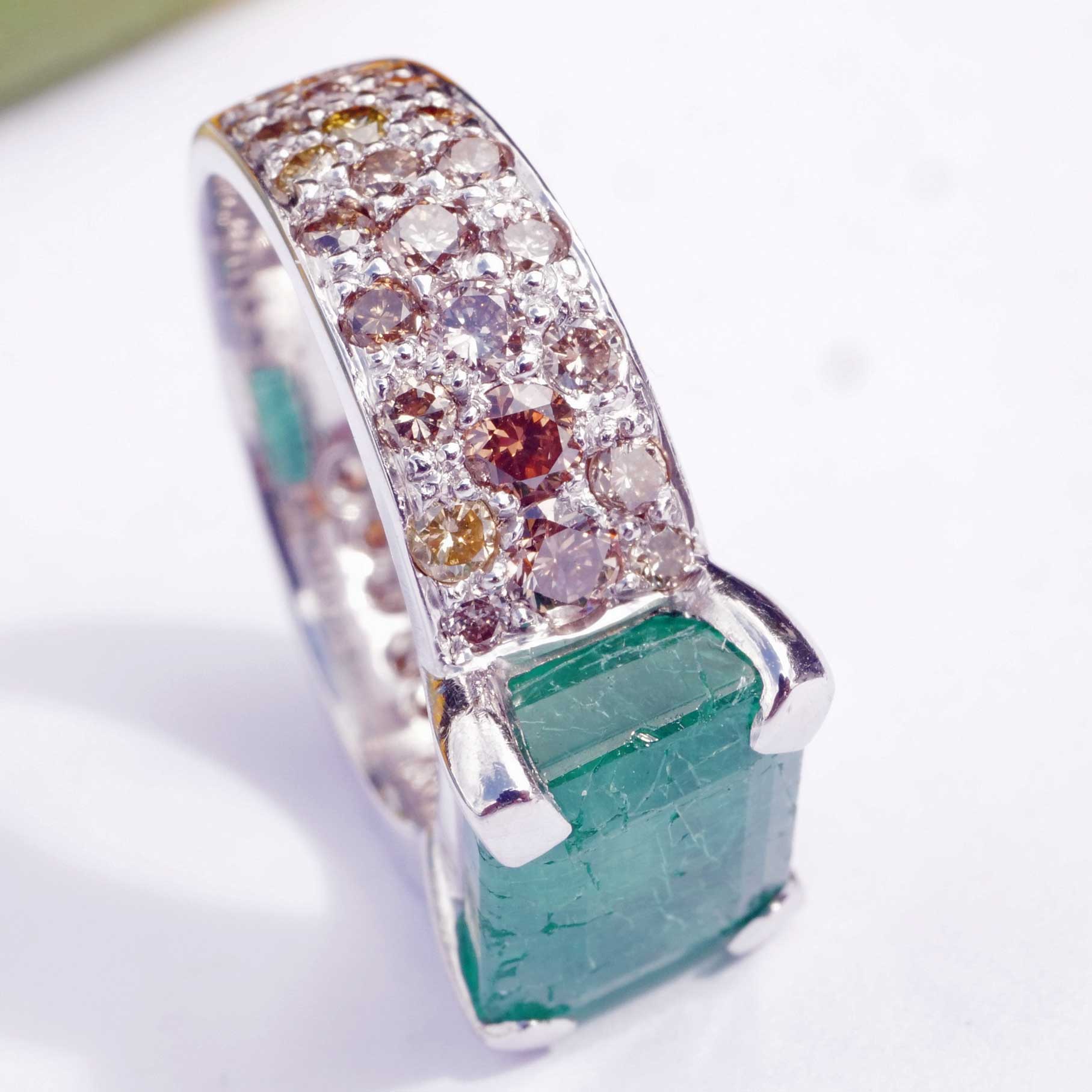 Emerald Brilliant Ring 750 White Gold approx. 2.60 and 0.80 ct 6.3 Grams newly rhodium-plated