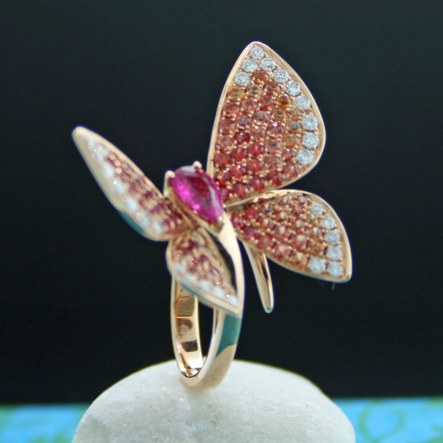 Animal Jewellery Butterfly Ring 18 kt Gold...lovingly designed