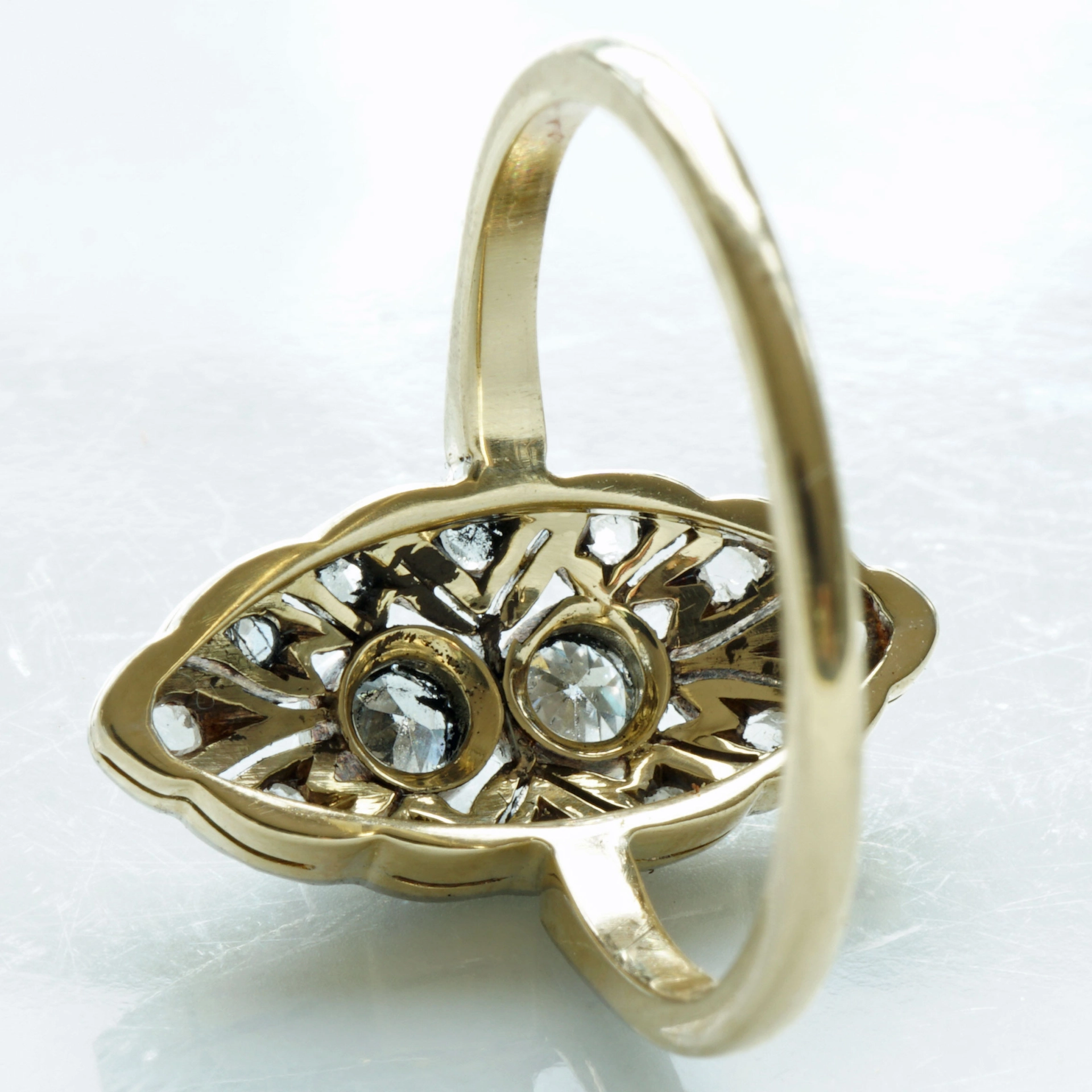 Art Deco Ring 1920-1930...Palladium and Diamonds...so elegant