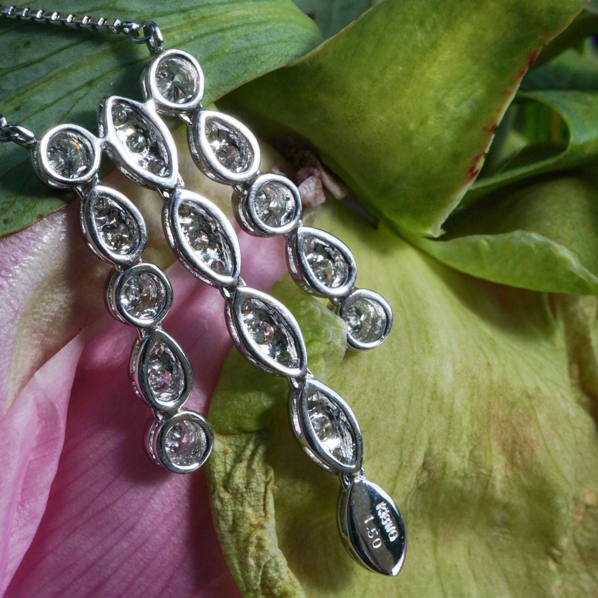 Collier Brillant 1.50 ct TW-W / VS WINDBELLS ca. 48 x 13 mm groß 750er Weissgold