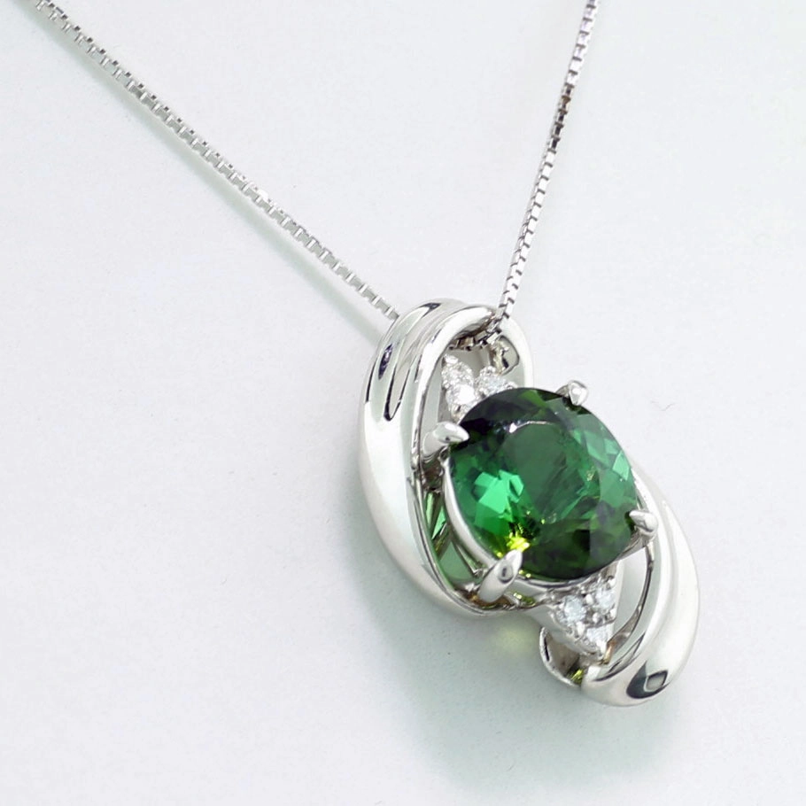 Tourmaline Brilliant Pendant with chain 900 Platinium
