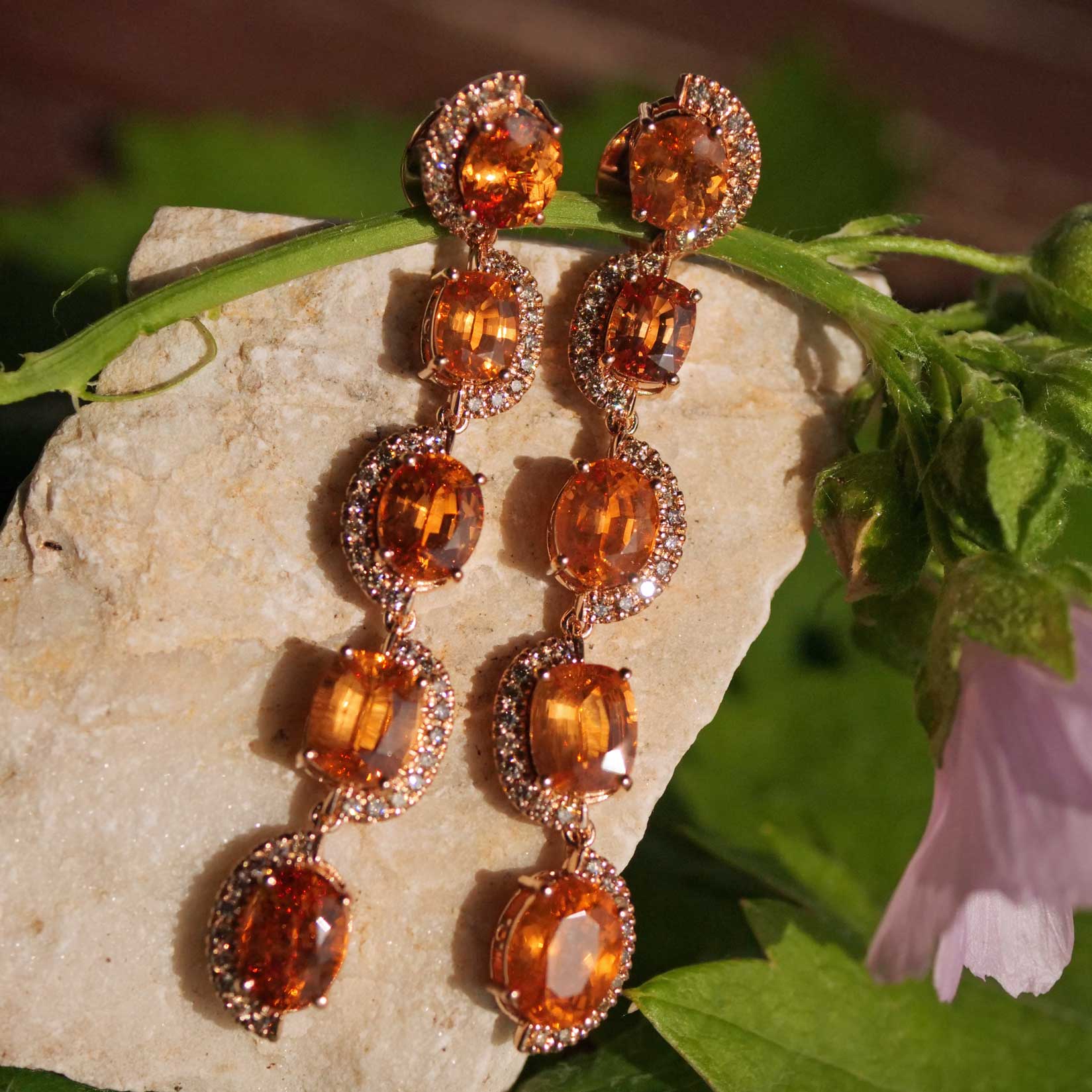 Rare Mandarin Garnet Brilliant Chandelier Dangle Earrings 750 Rose Gold 14.85 ct 0.76 ct Exceptional Color Orange