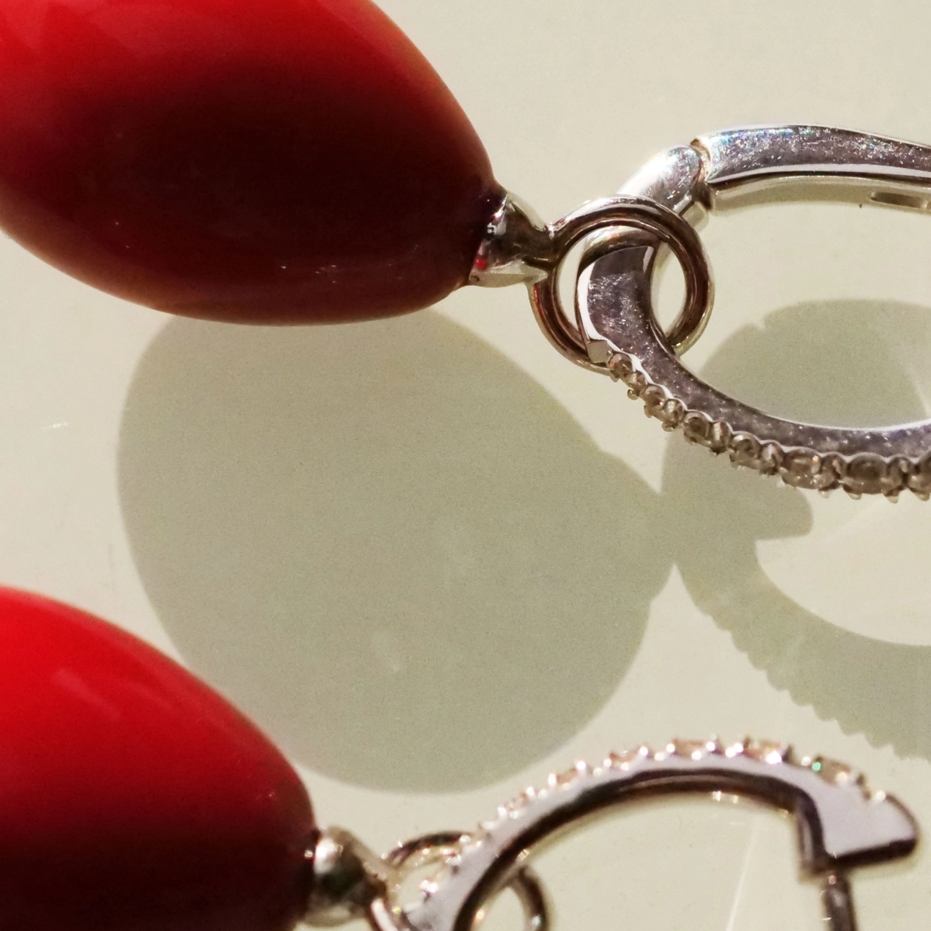 Red Sardegna Drop Brilliant Earrings 18 kt White Gold...sooo elegant