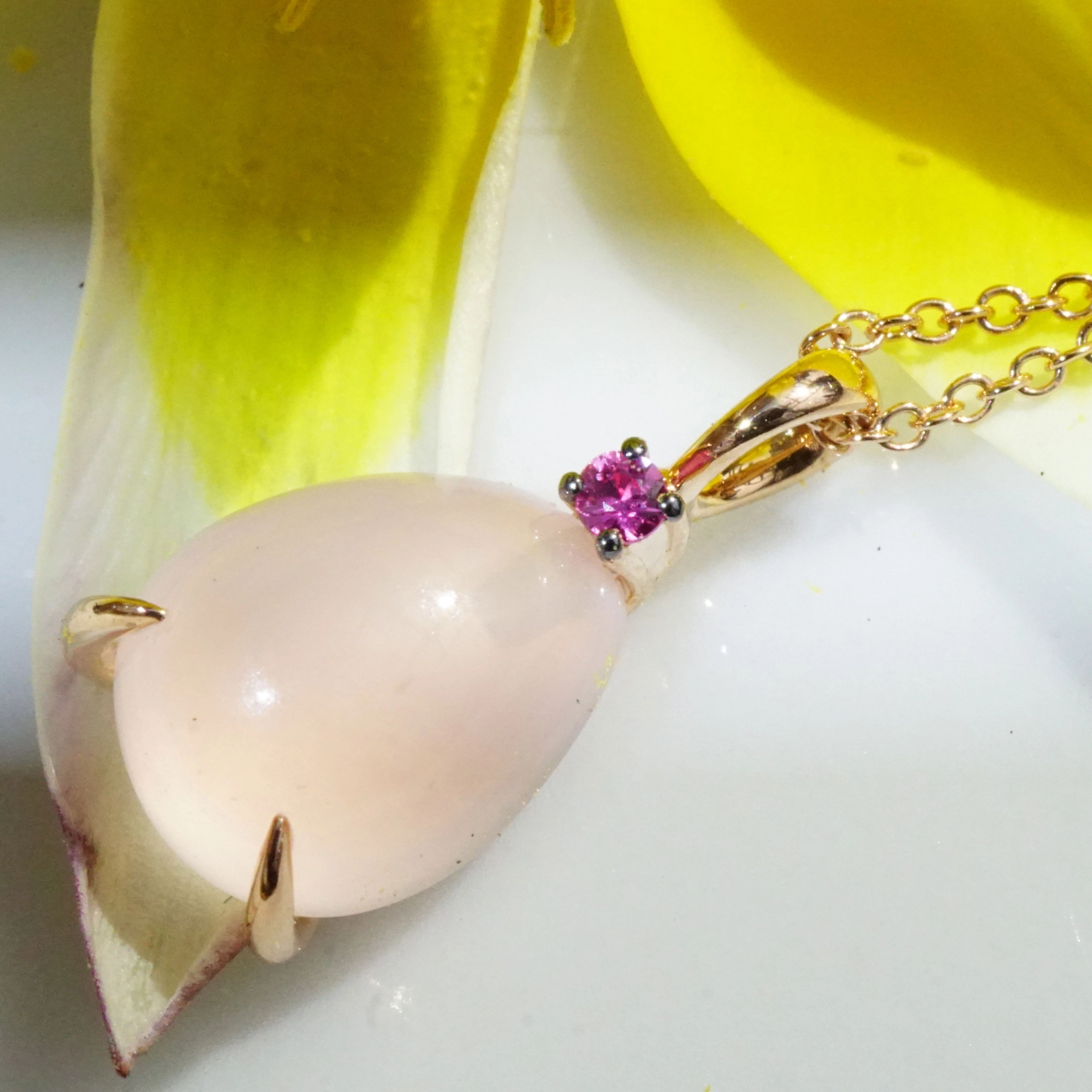 Drop Pendant...soo sweet...with rosequartz and saphire...made in Italy