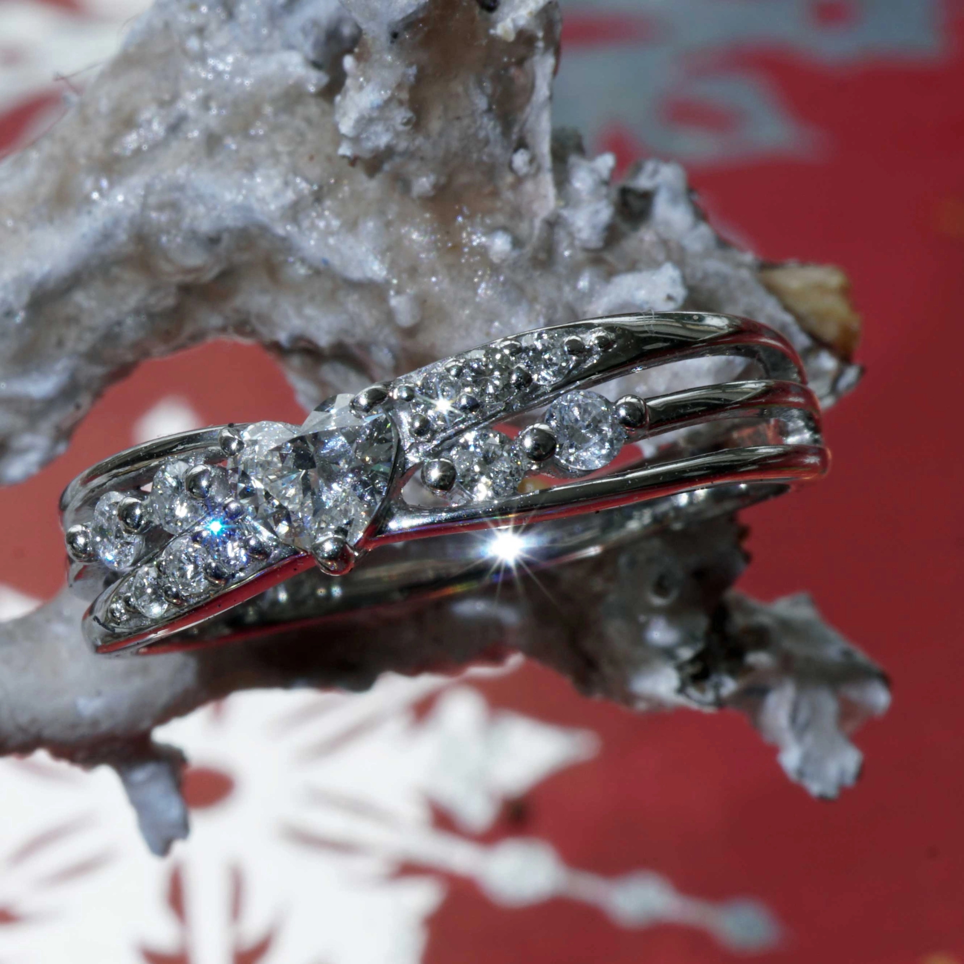 Heart Diamond Platinum Ring TW VVS beautiful solid Design 19x8x3 mm