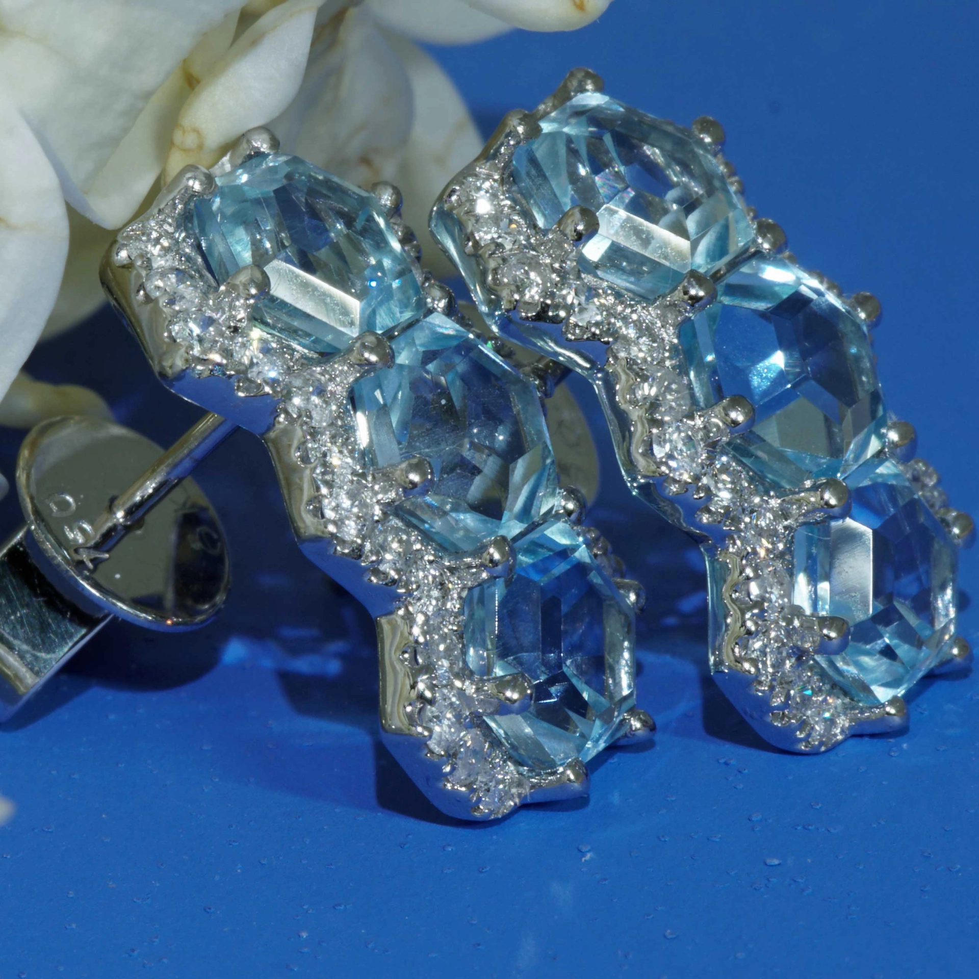 Hexagonal Cut Blue Topaz Earrings 18 kt White Gold with Diamonds