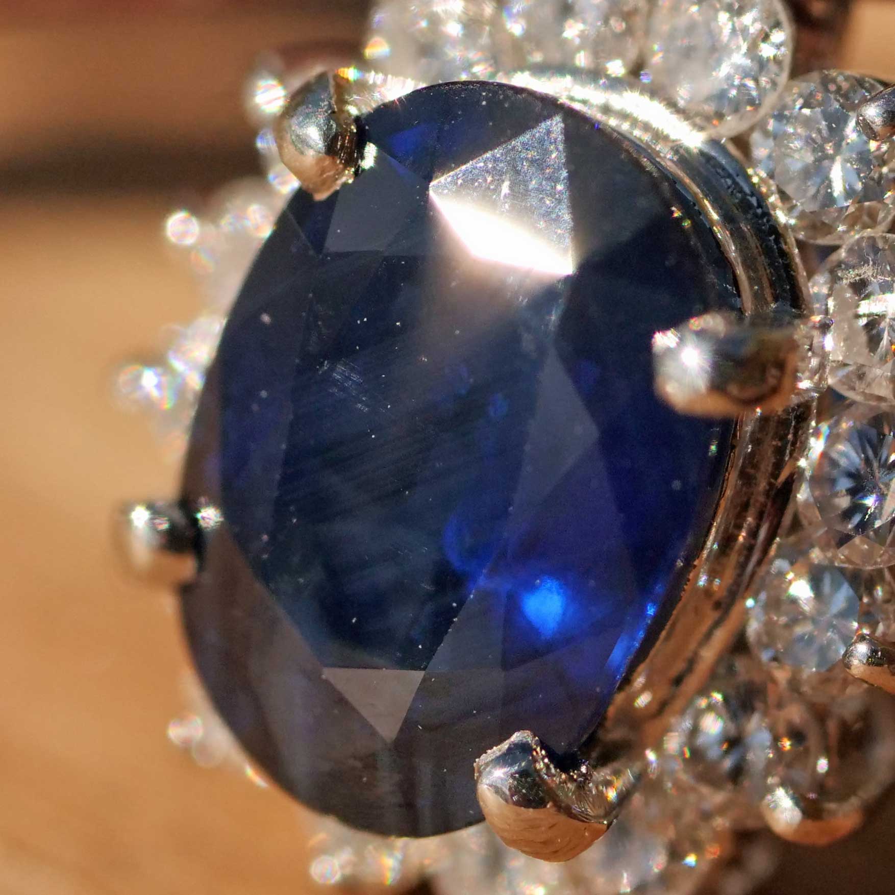 Royal Blue Sapphire Diamond Pendant in 900 Platinum with Chain 2.81 ct 0.73 ct TW-W VS-SI